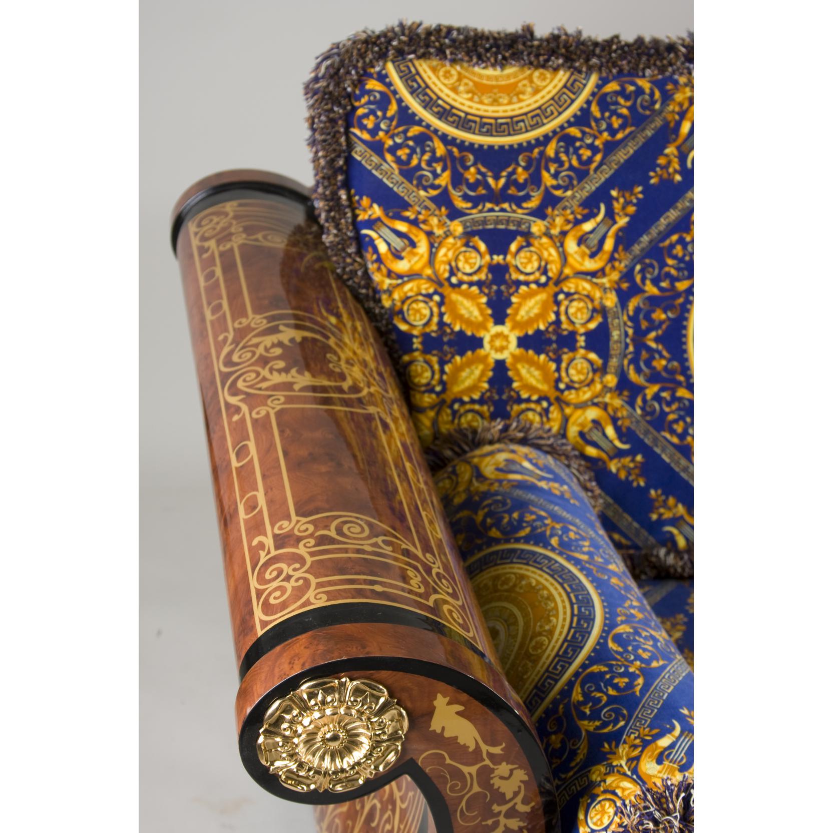 家具 GIANNI VERSACE Upholstered Furniture Suite, Gianni Versace Style, (Lot 602