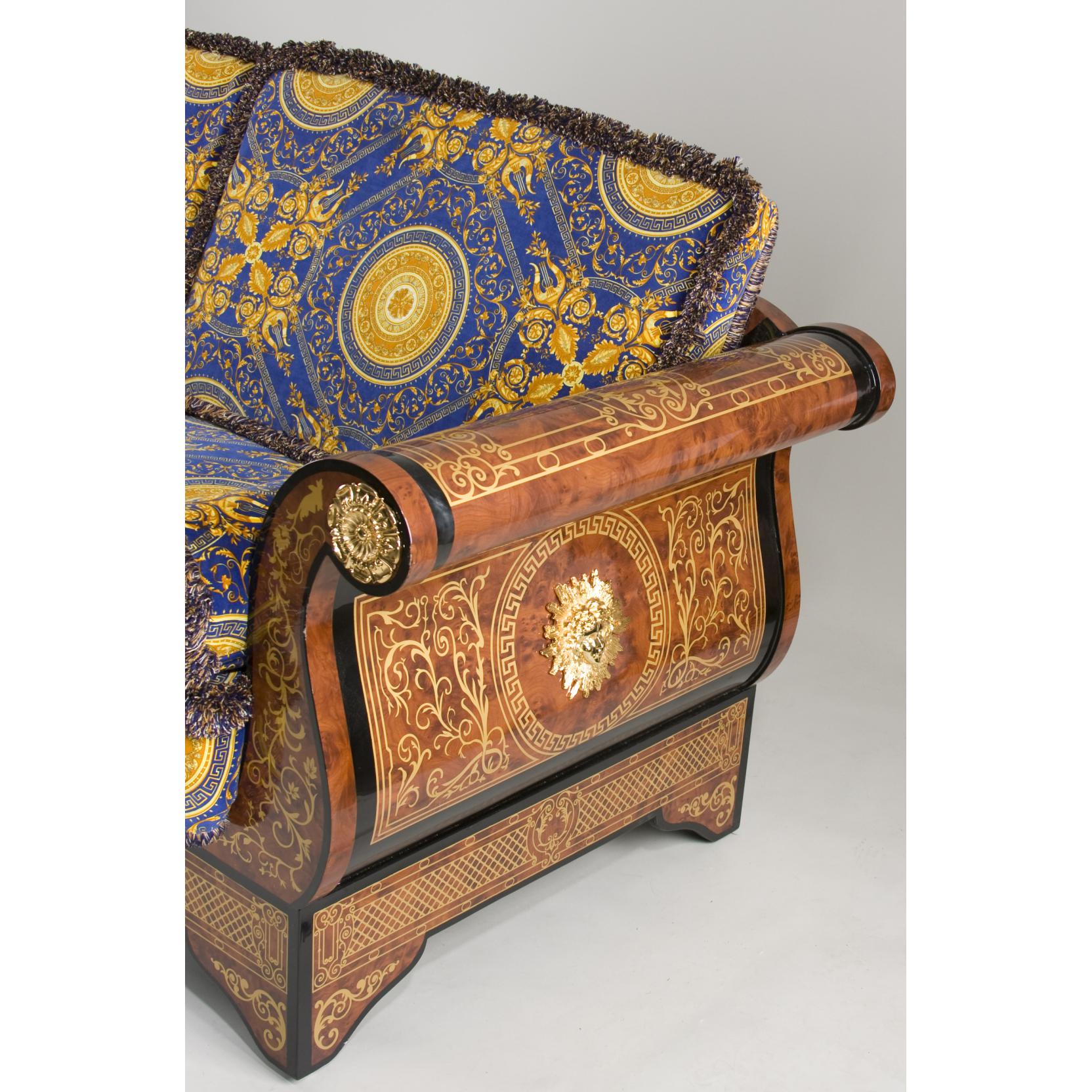 家具 GIANNI VERSACE Upholstered Furniture Suite, Gianni Versace Style, (Lot 602