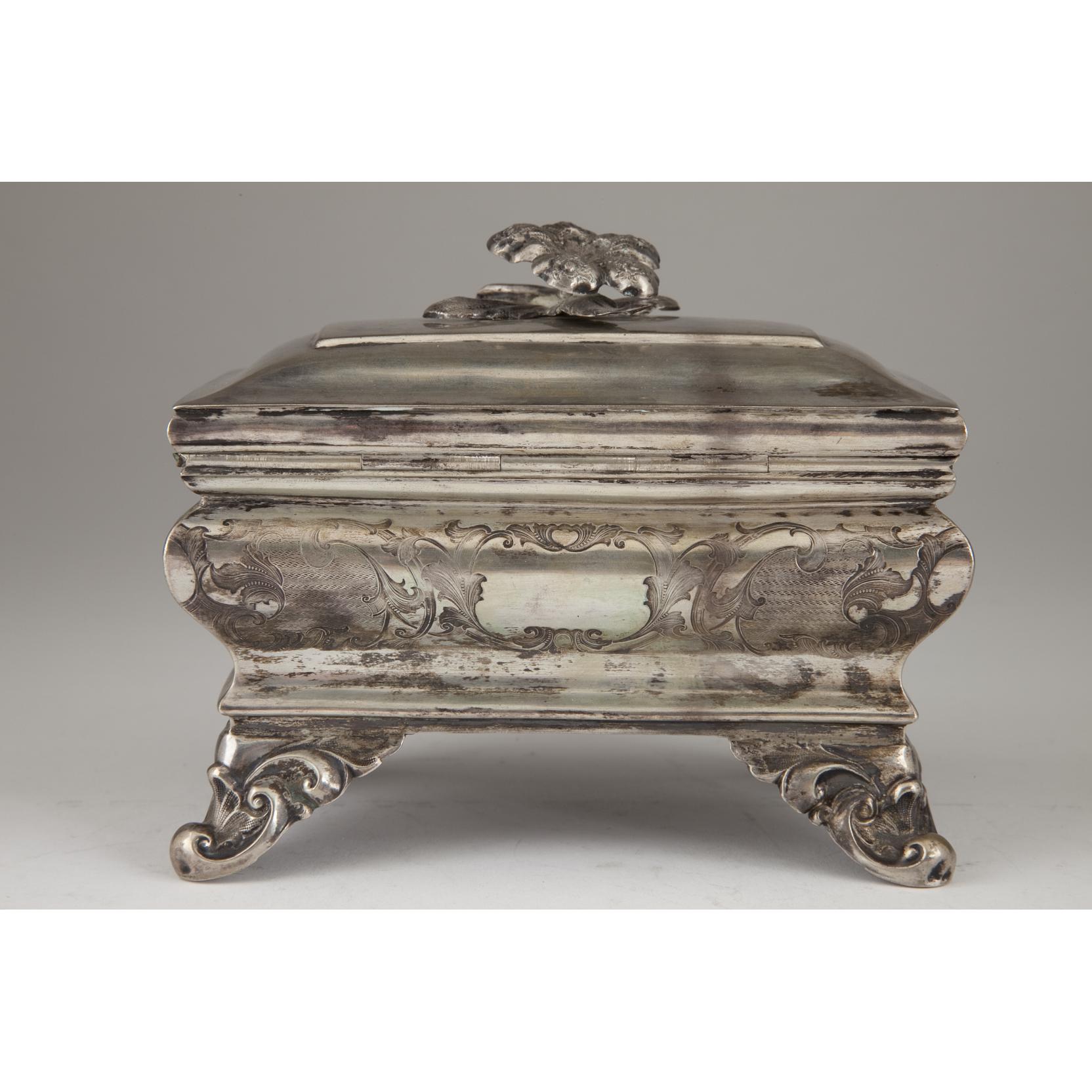 スウェーデン　アンティーク　シュガーボックス　SOCKER1916 Silver Sugar Box, German, mid-19th century, (Lot 247 - Fine