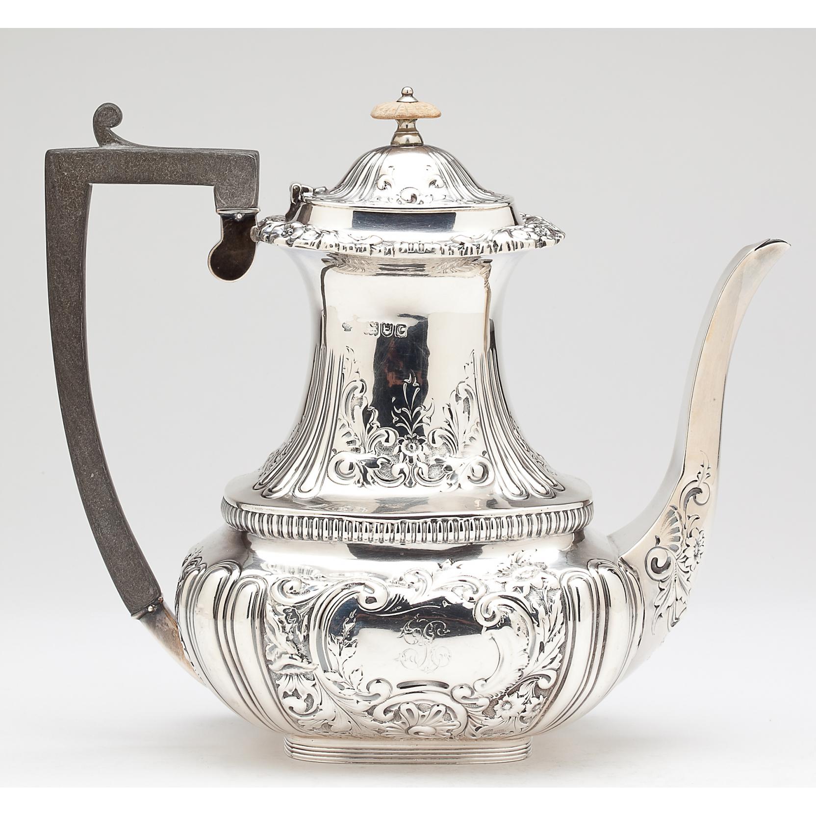 スリービー　SILVERGRAIN LONDON ENGLAND304 中古品 英国アンティーク銀器【純銀】1907年 透かしのティースプーン