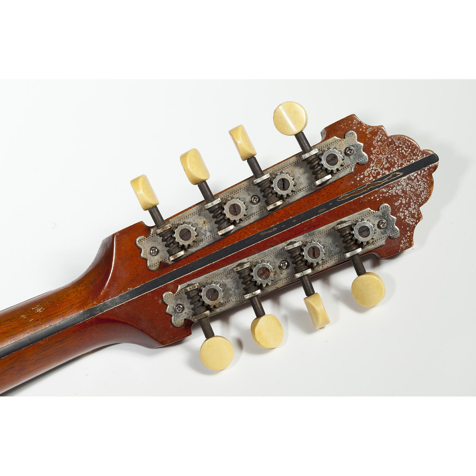 Vintage Lyon & Healy Style C Mandolin (Lot 736 - The Spring Vintage Lyon & Healy Style C Mandolin (Lot 736 - The Spring