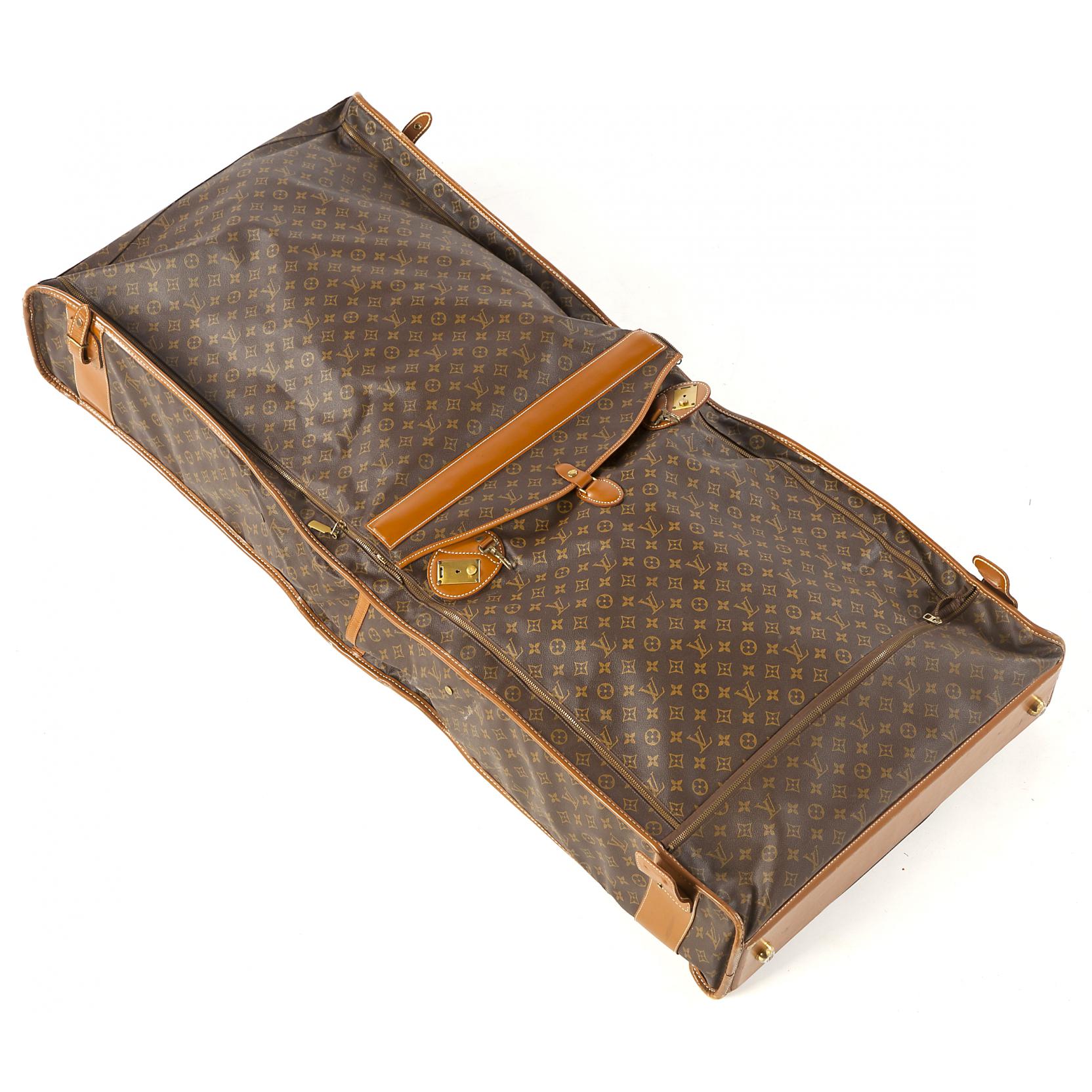 Louis Vuitton Vintage Brown Monogram Coated Canvas Kabul Garment Bag Gold  Hardware, 1996 Available For Immediate Sale At Sotheby's