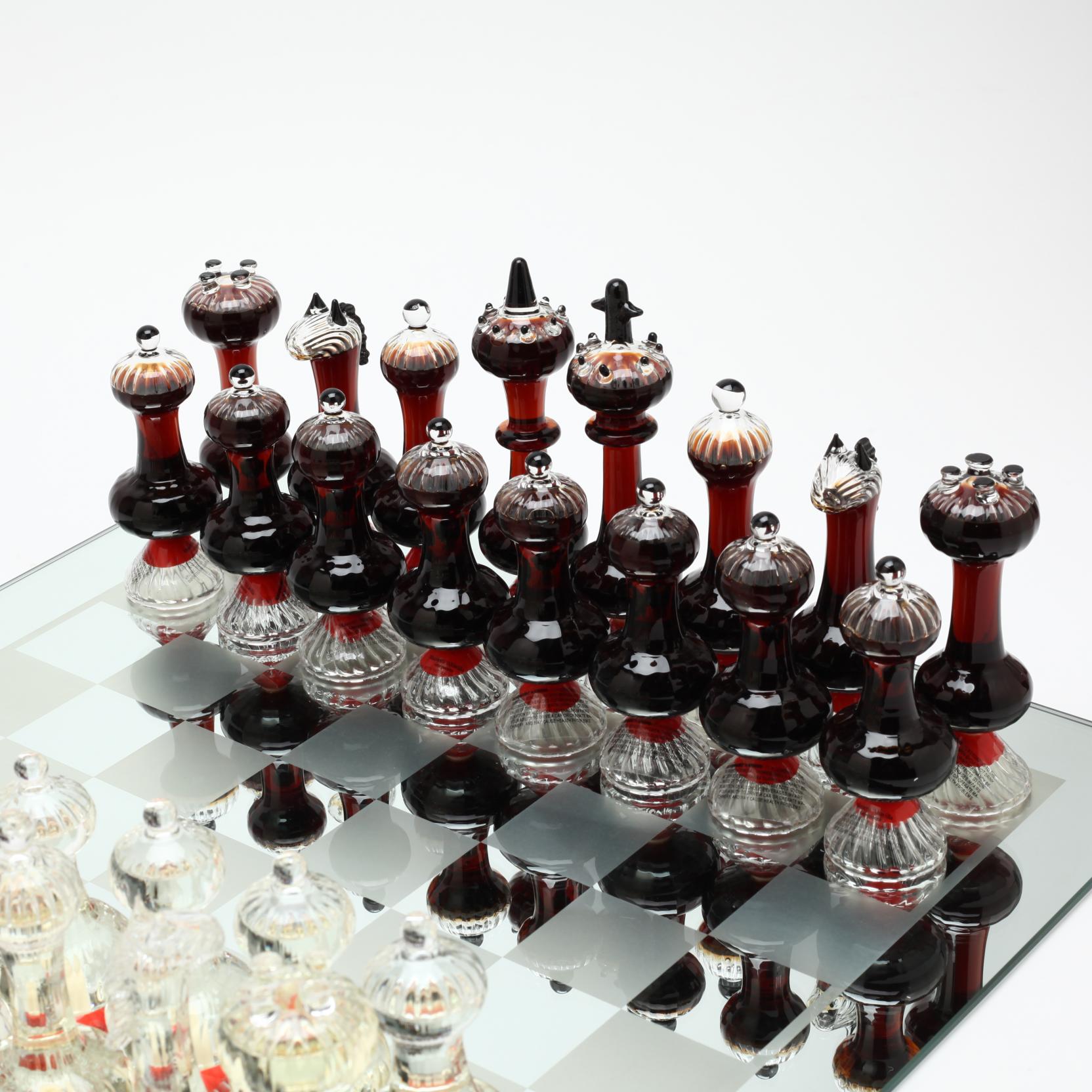 Grappa Murano Boxed Crystal Chess Set with Glass Board (Lot Grappa Murano Boxed Crystal Chess Set with Glass Board (Lot