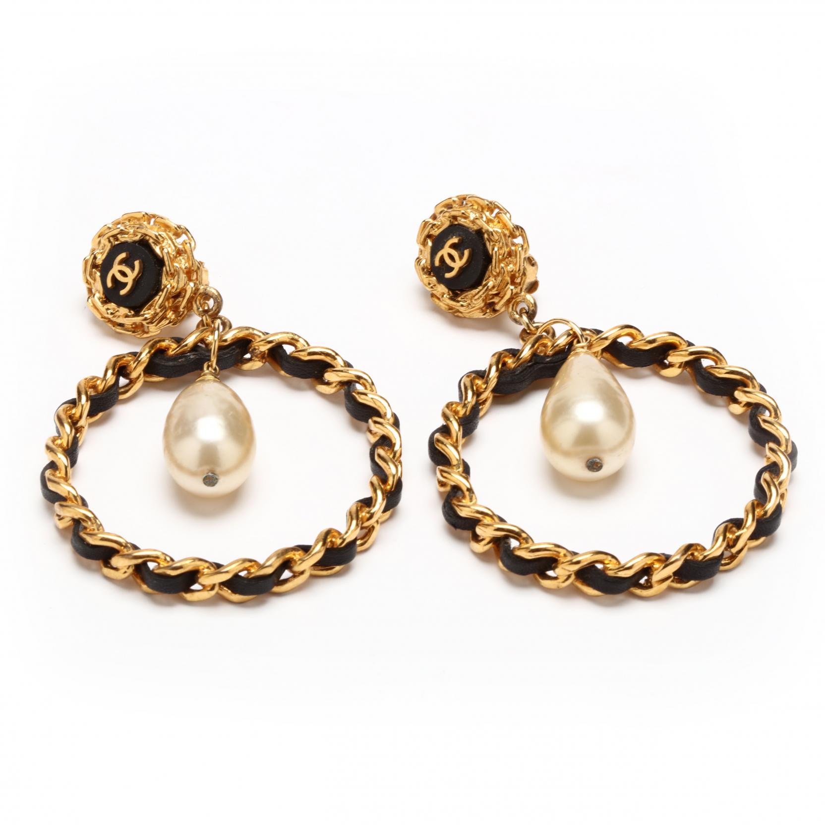 Vintage CHANEL golden layered hoop design earrings with CC mark and te –  eNdApPi ***where you can find your favorite designer  vintages..authentic, affordable, and lovable.