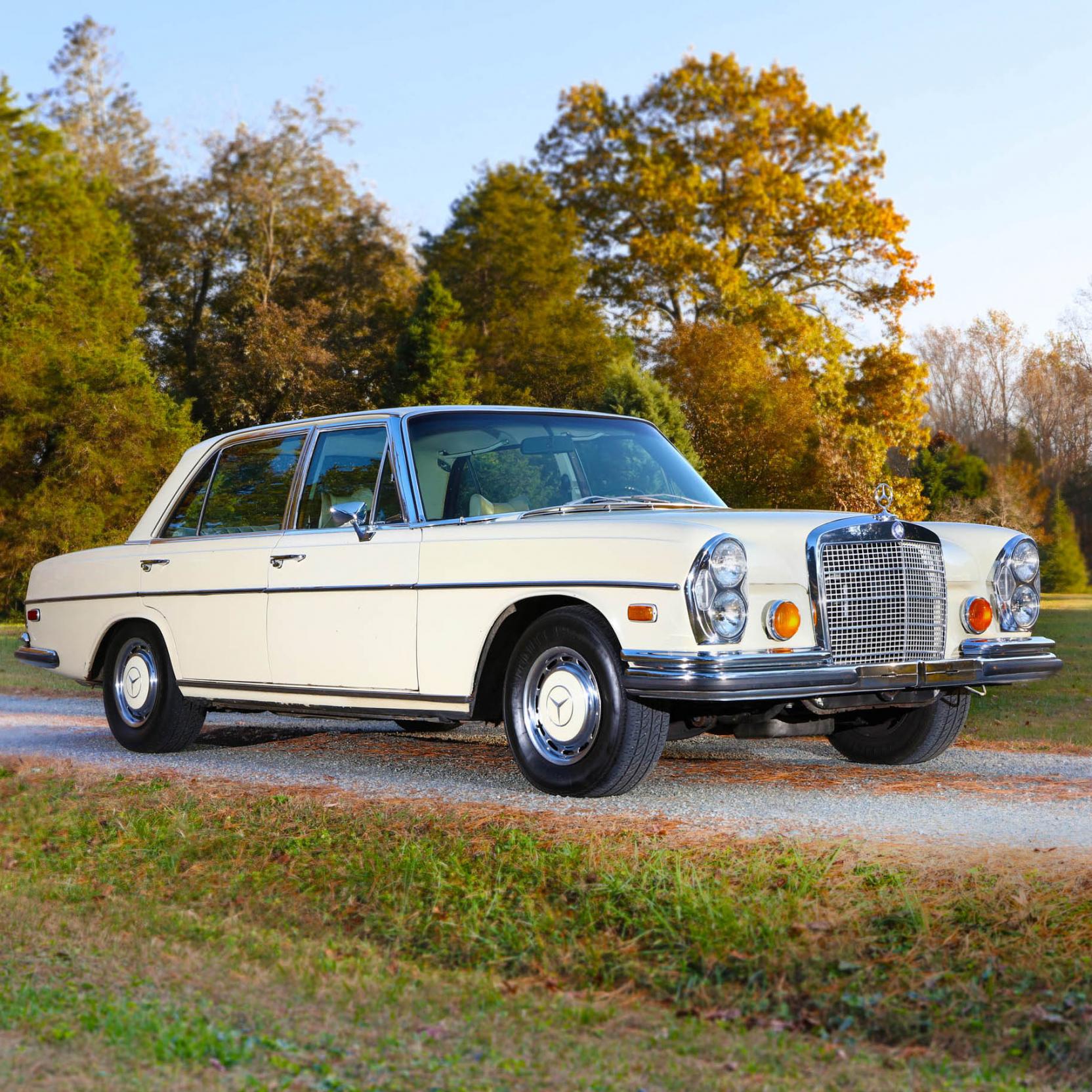 1971 Mercedes Benz 300 SEL 6.3 Sedan (Lot 247 - The Winter Auction