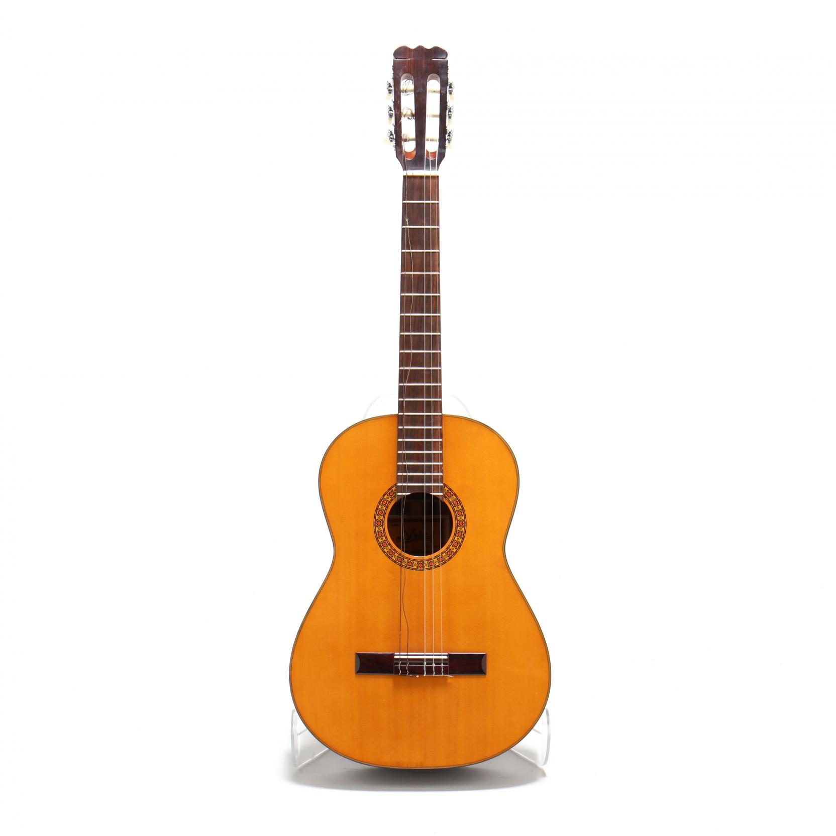 Japanese Aria Classical Guitar (Lot 356 - May Gallery AuctionMay 5 
