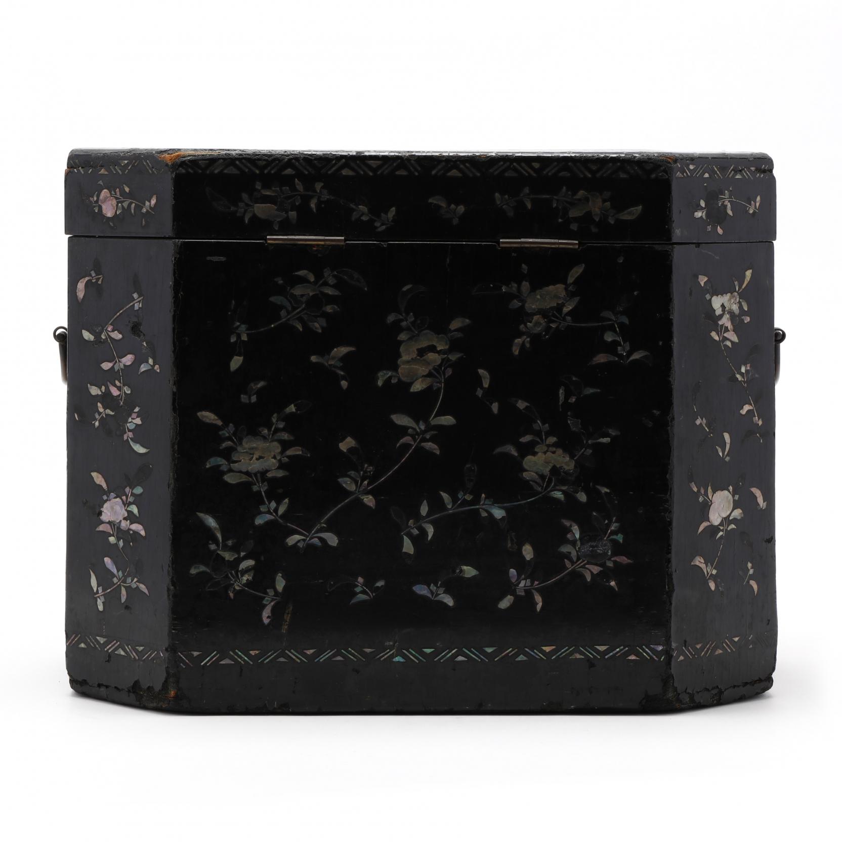 A Japanese Mother of Pearl Inlaid Black Lacquer Casket (Lot 41