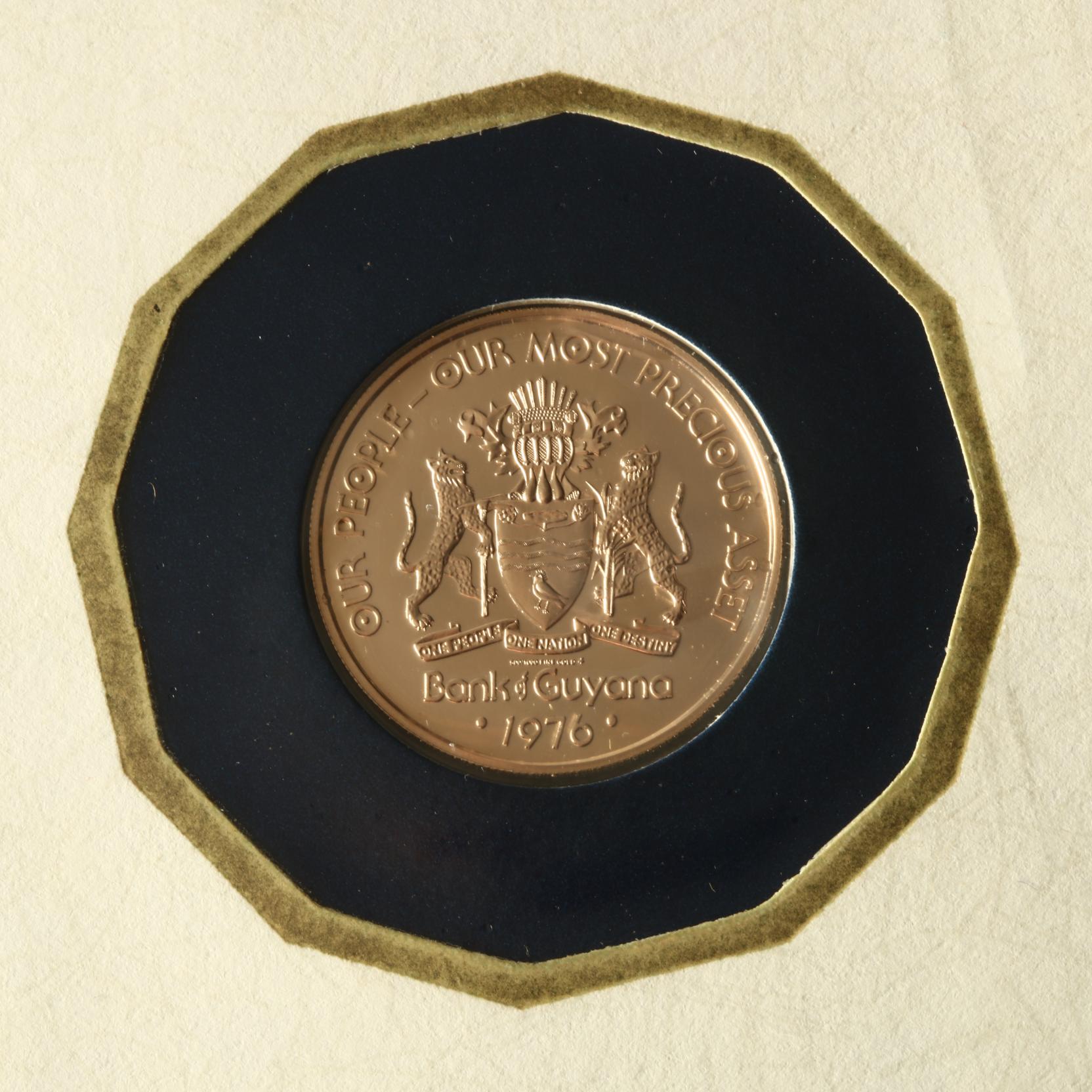 Guyana, 1976FM 100 Dollar Proof Gold Coin (Lot 2069 - Single-Owner
