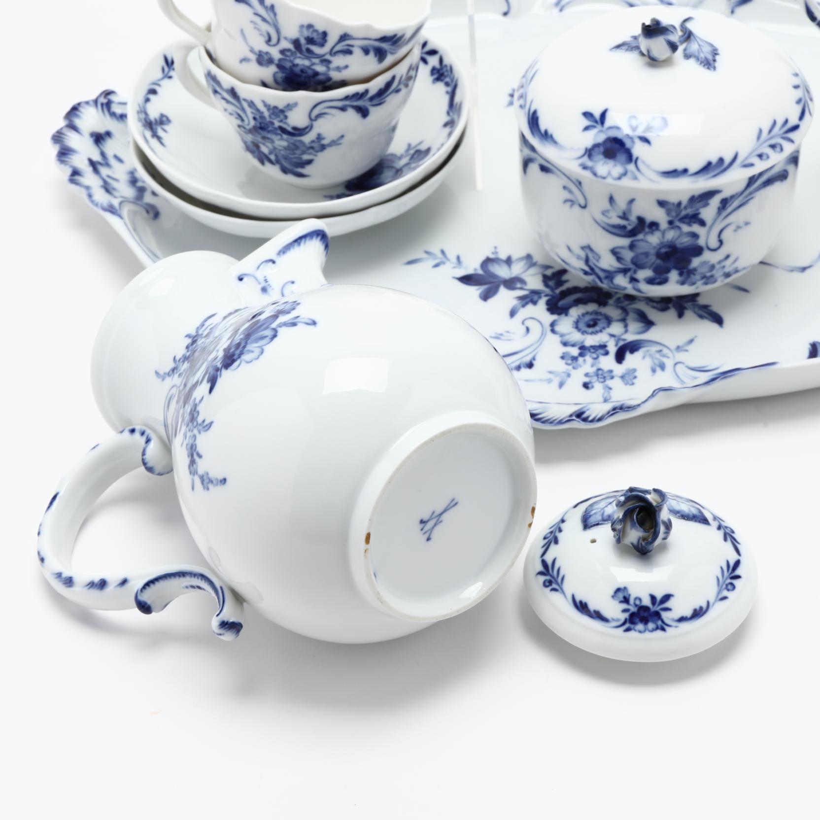 A Meissen Porcelain Tête-à-tête Coffee Set (Lot 177 - October