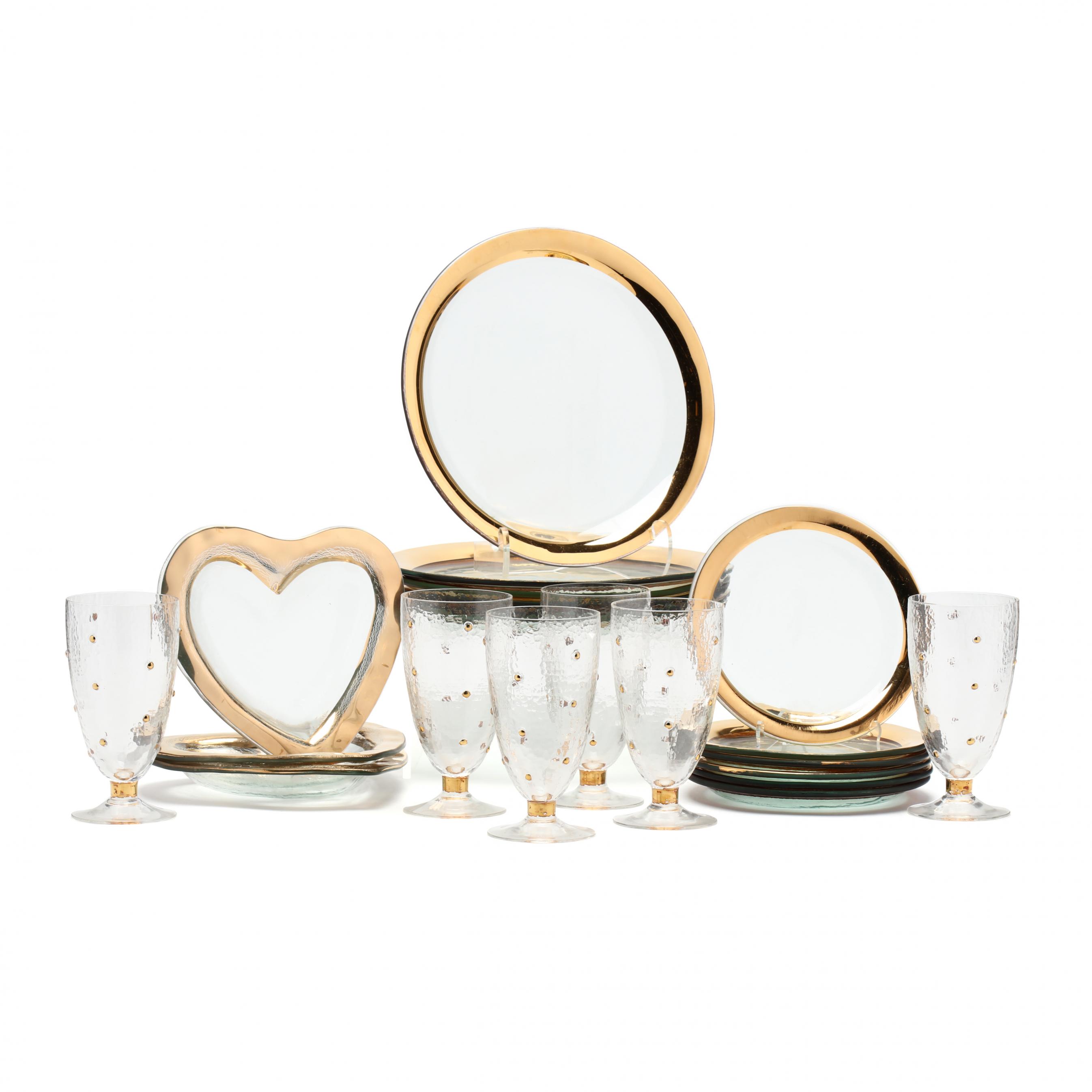 contemporary-california-glass-grouping-annieglass-smyers