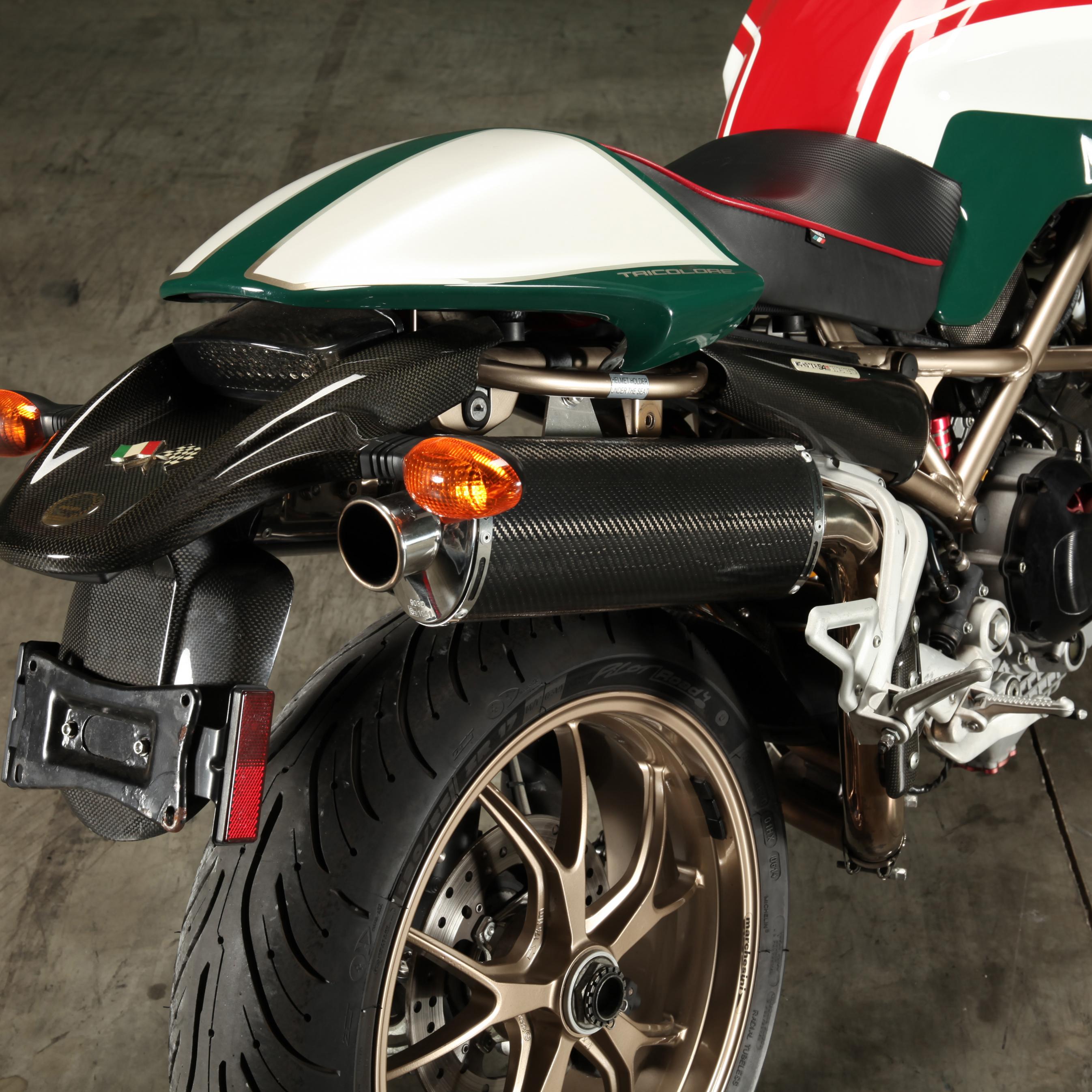 Ducati online monster tricolore