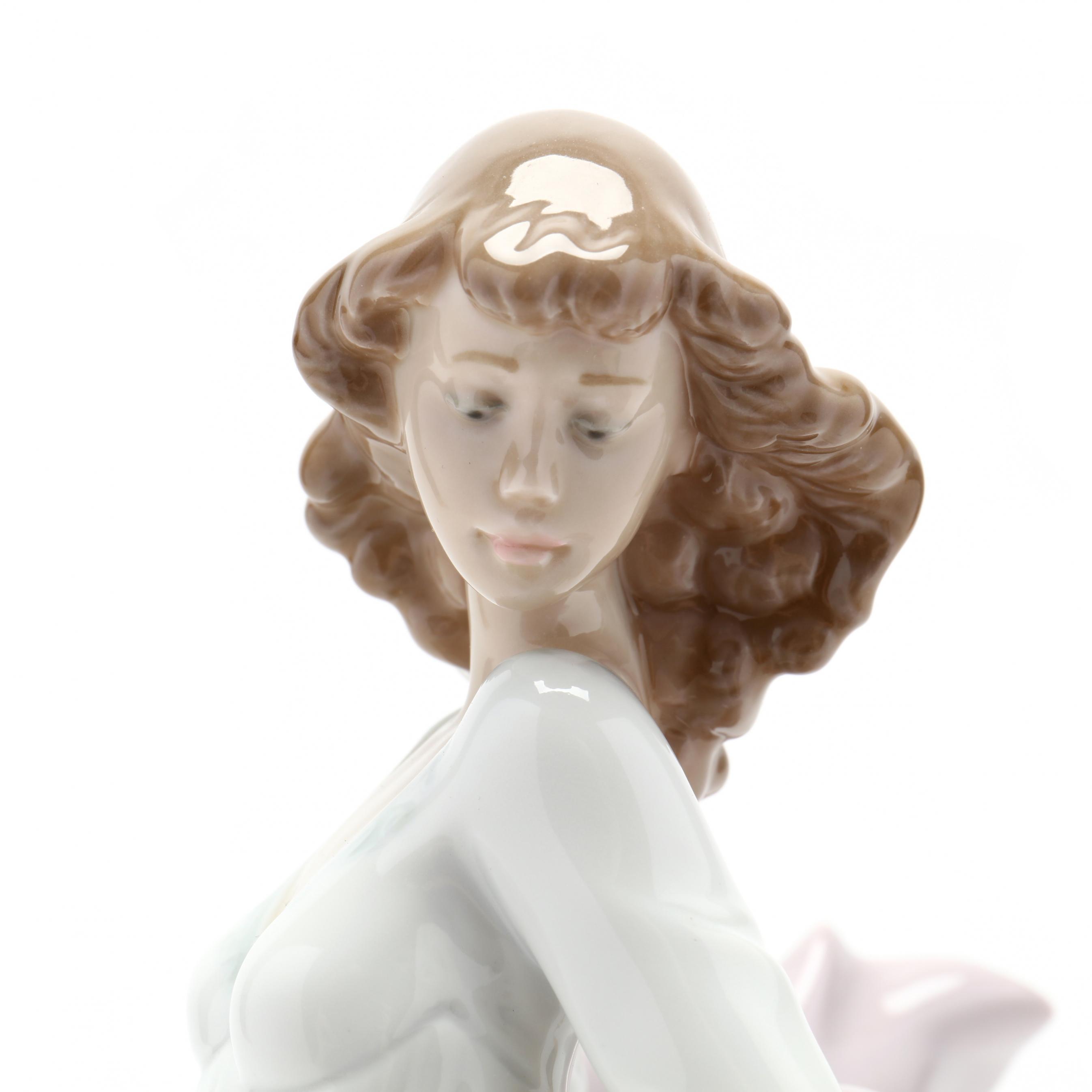 Lladro Porcelain Figurine 