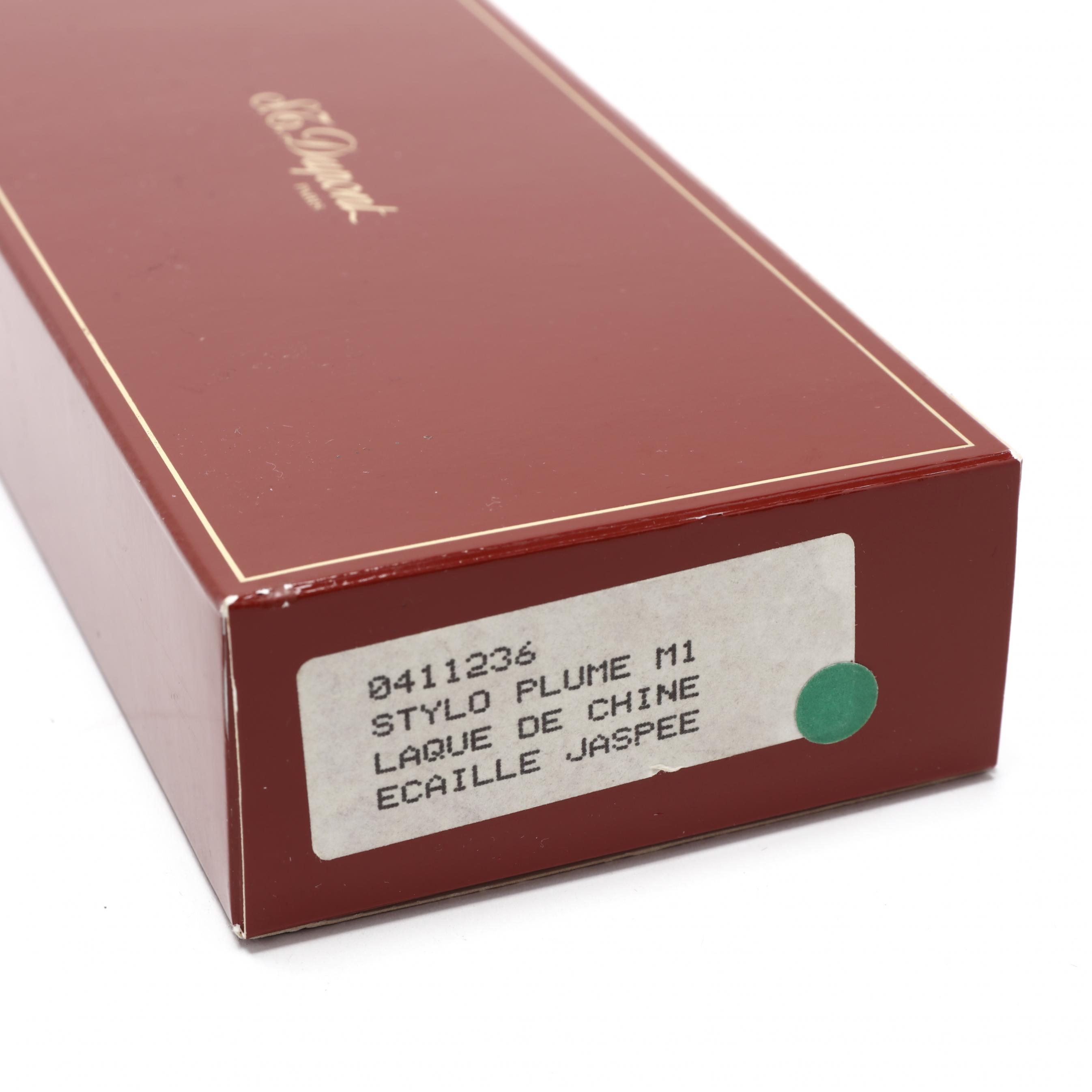 S.T. Dupont, Plume M1 Laque de Chine Fountain Pen (Lot 1351