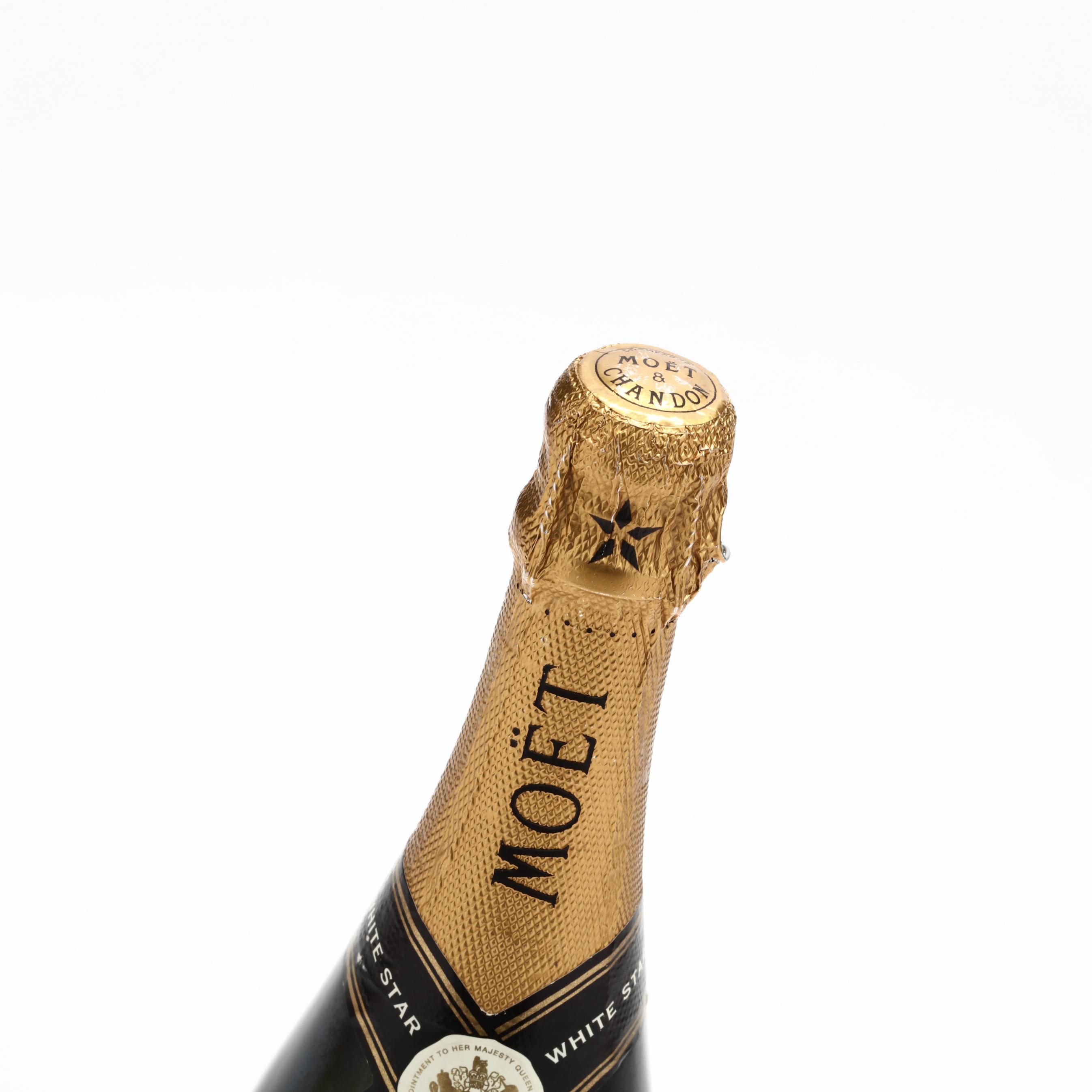 Moet & Chandon Champagne - NV (Lot 5341 - Fine WineSep 17 Moet & Chandon Champagne - NV (Lot 5341 - Fine WineSep 17