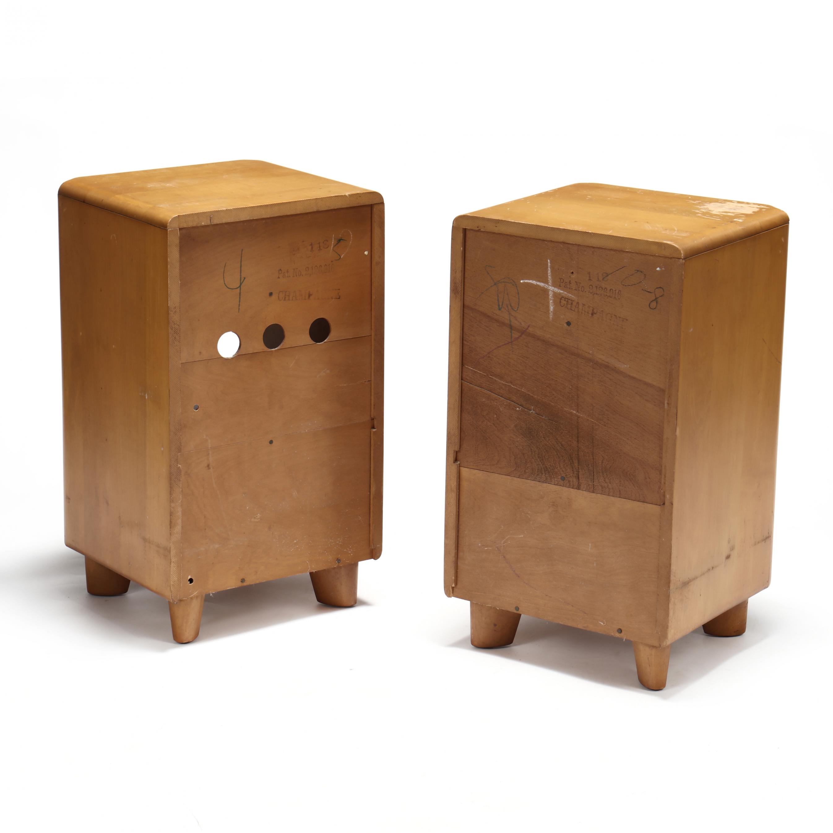 Heywood Wakefield, Pair of Mid-Century Maple Night Stands (Lot
