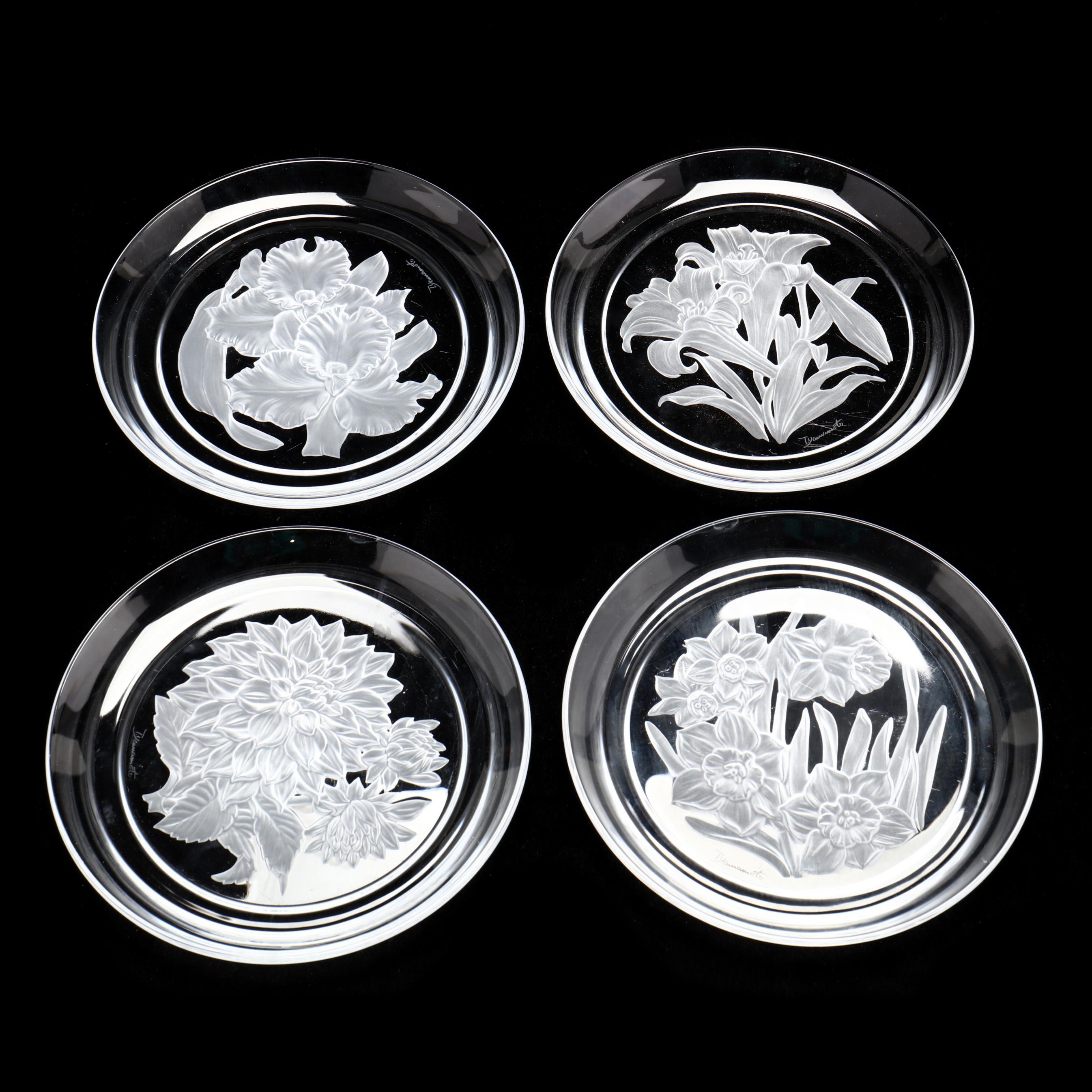 Vinardi, Twelve Engraved Crystal Floral Art Plates (Lot 148