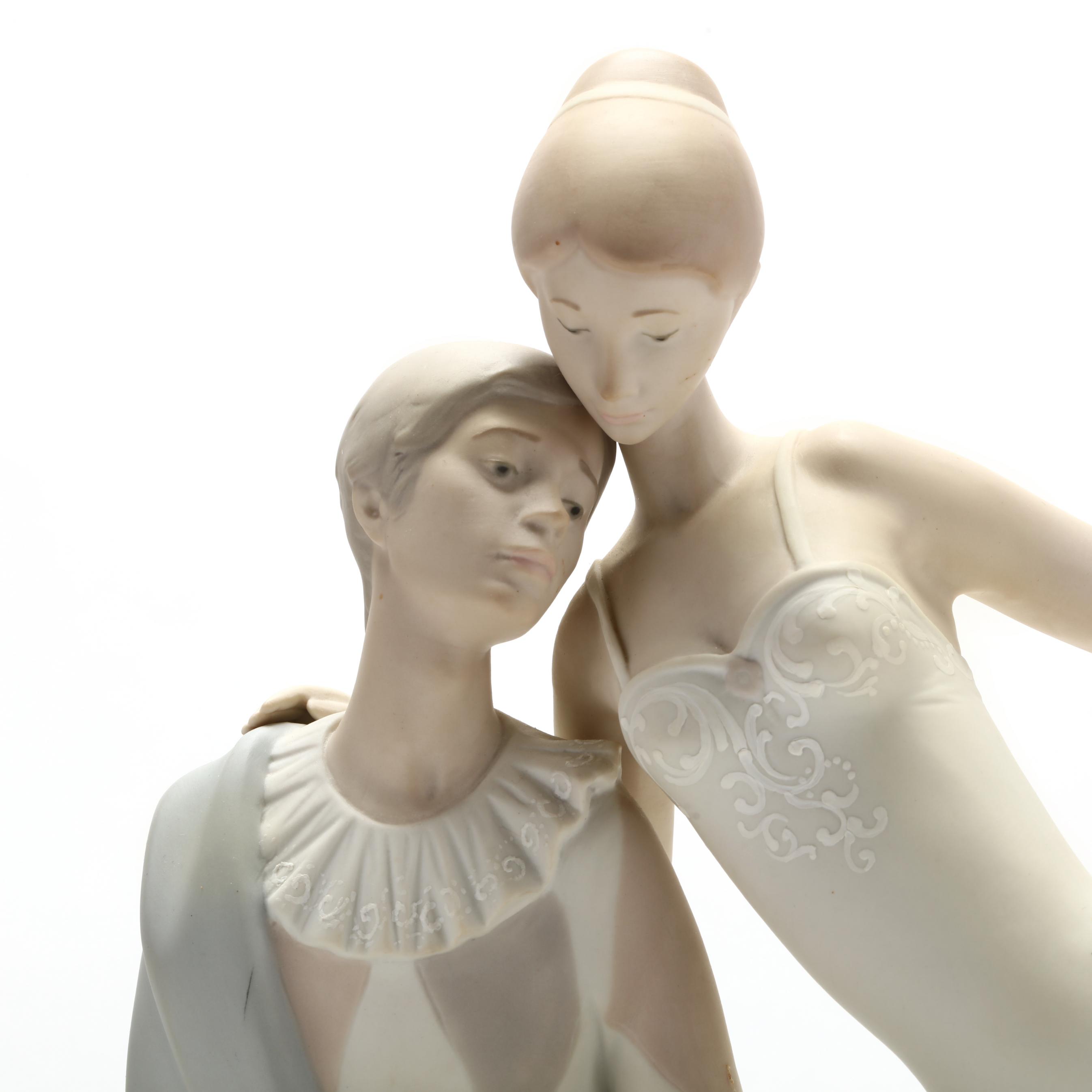 Large Lladro Figurine Romance (Lot 2490 - September Estate