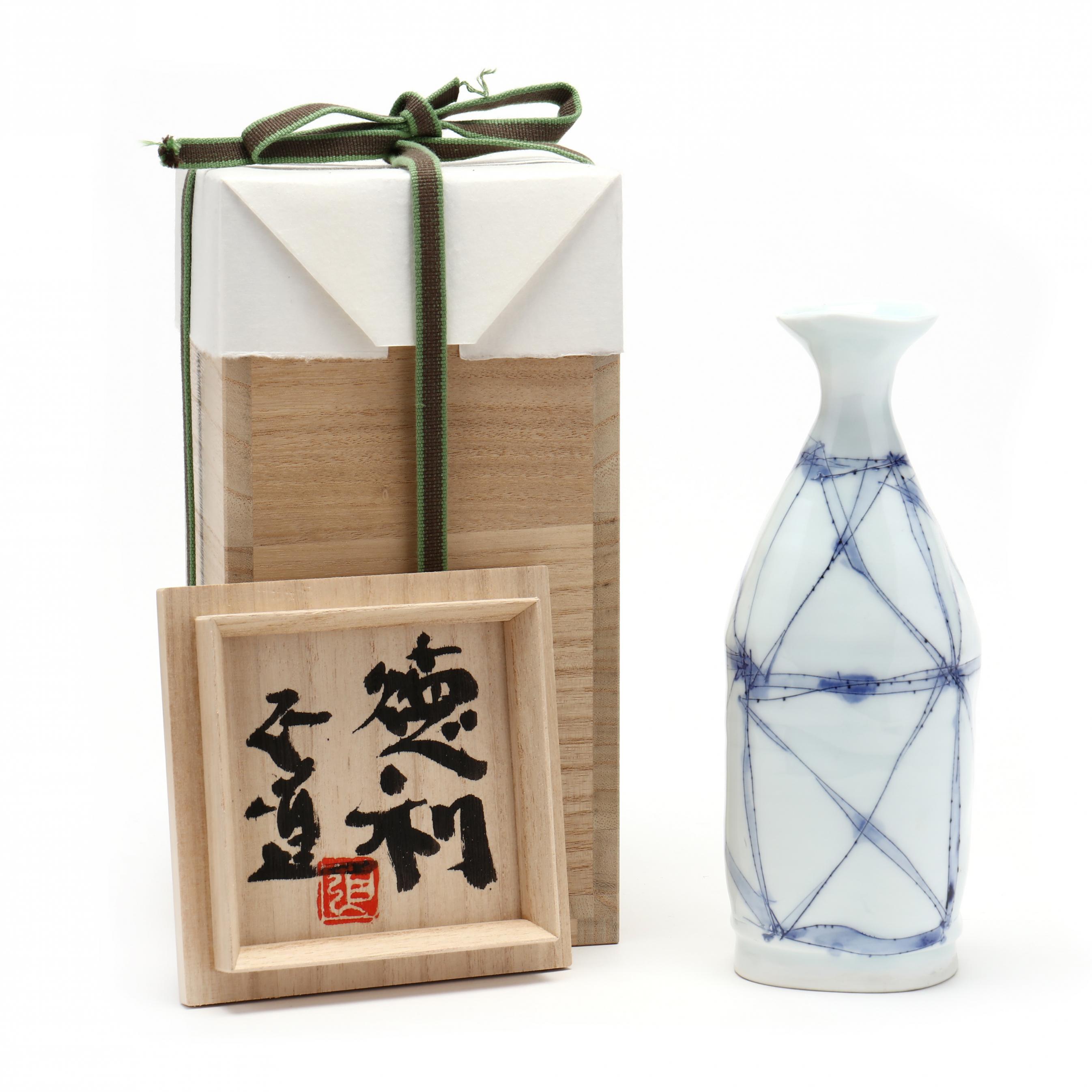 Masamichi Yoshikawa (Japanese, b. 1946), Porcelain Tokkuri Sake