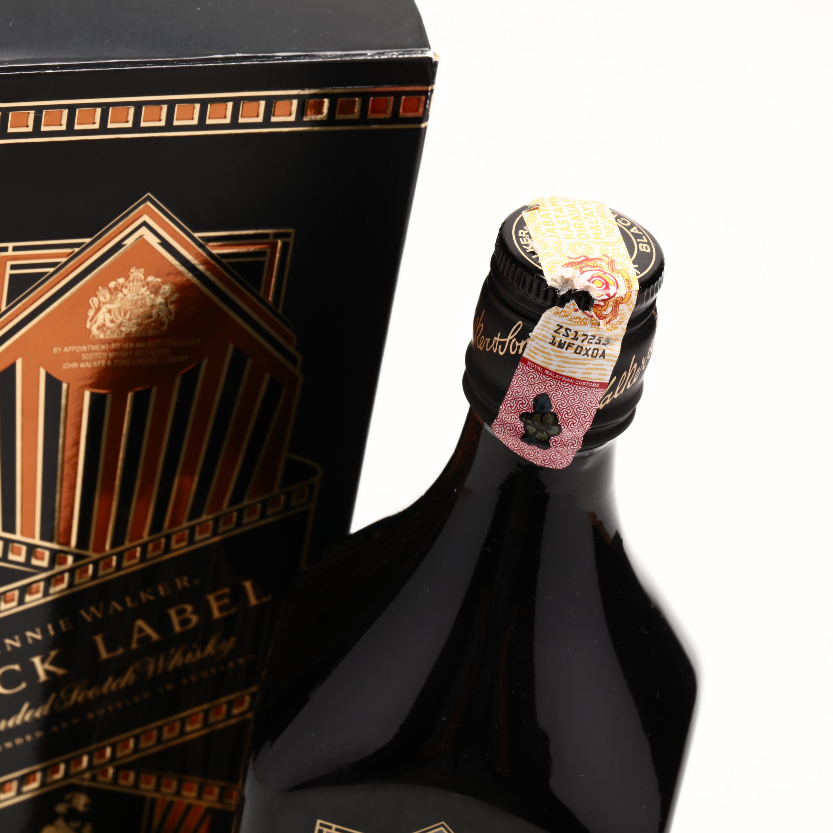 Johnnie Walker Blended Scotch Whisky, Black Label