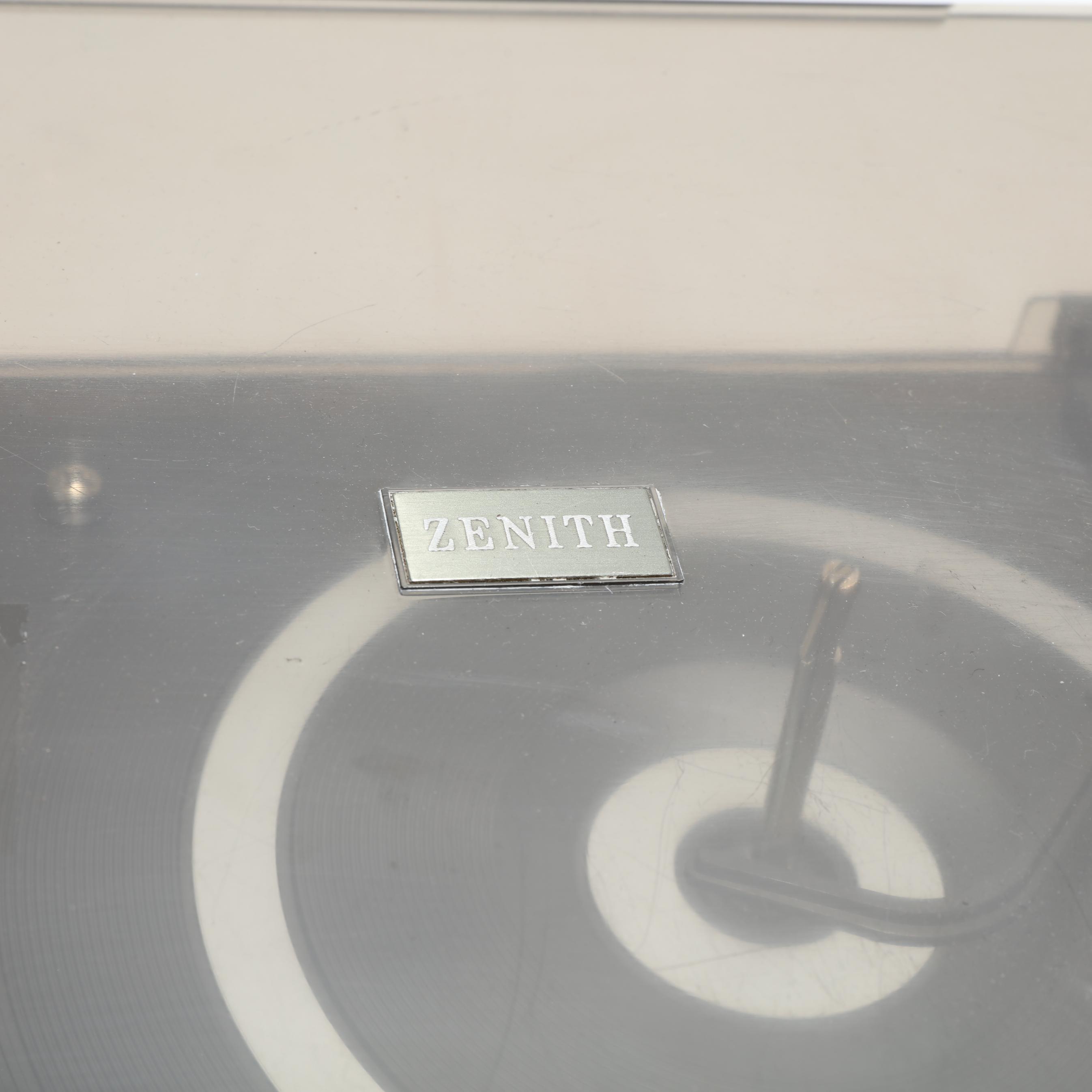 Zenith Integrated Stereo System Turntable Cassette Recorder (Lot