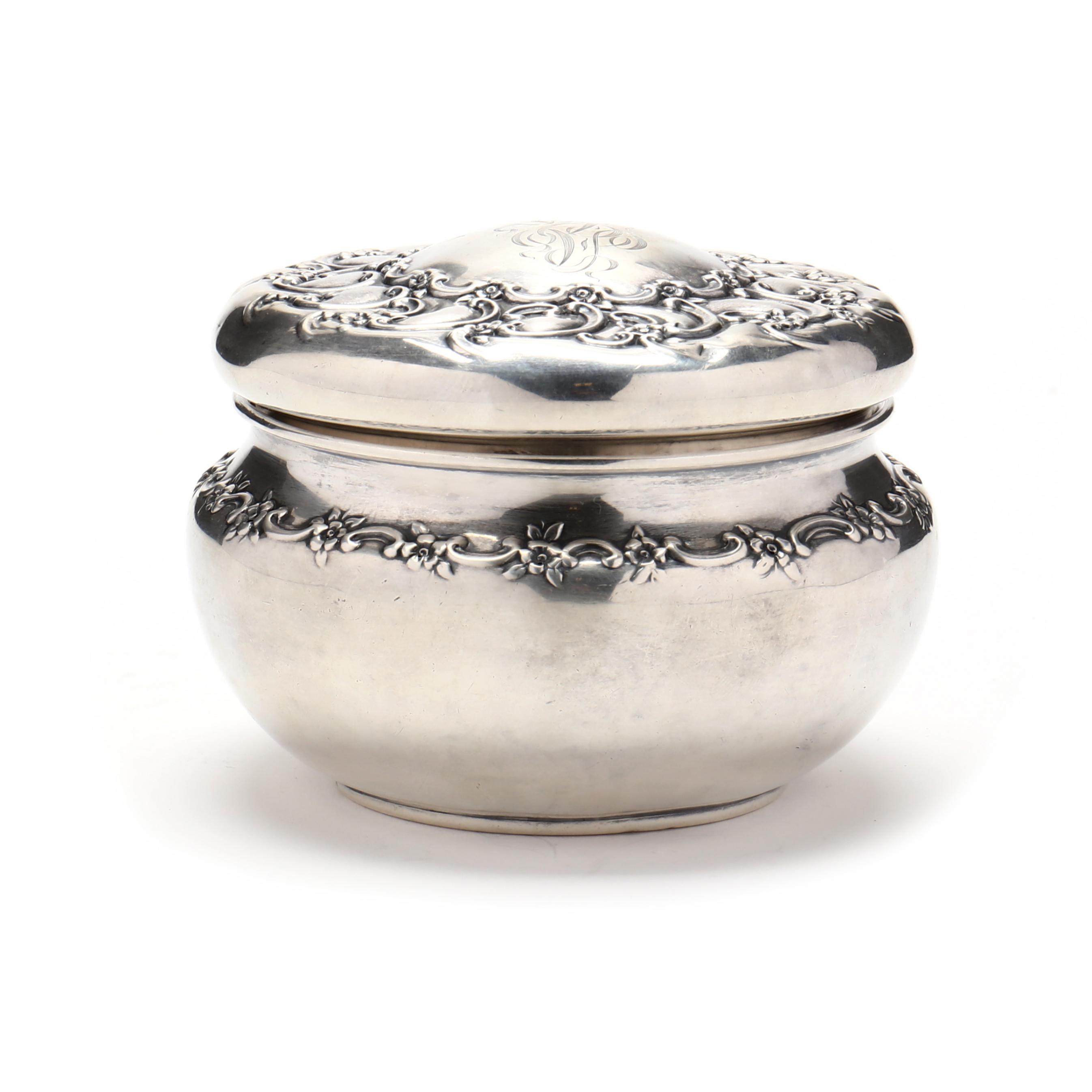 アンティーク雑貨 Tiffany SterlingSilver Footed Lidded Jar Tiffany & Co. Sterling Silver Dresser Jar (Lot 2330 - Luxury