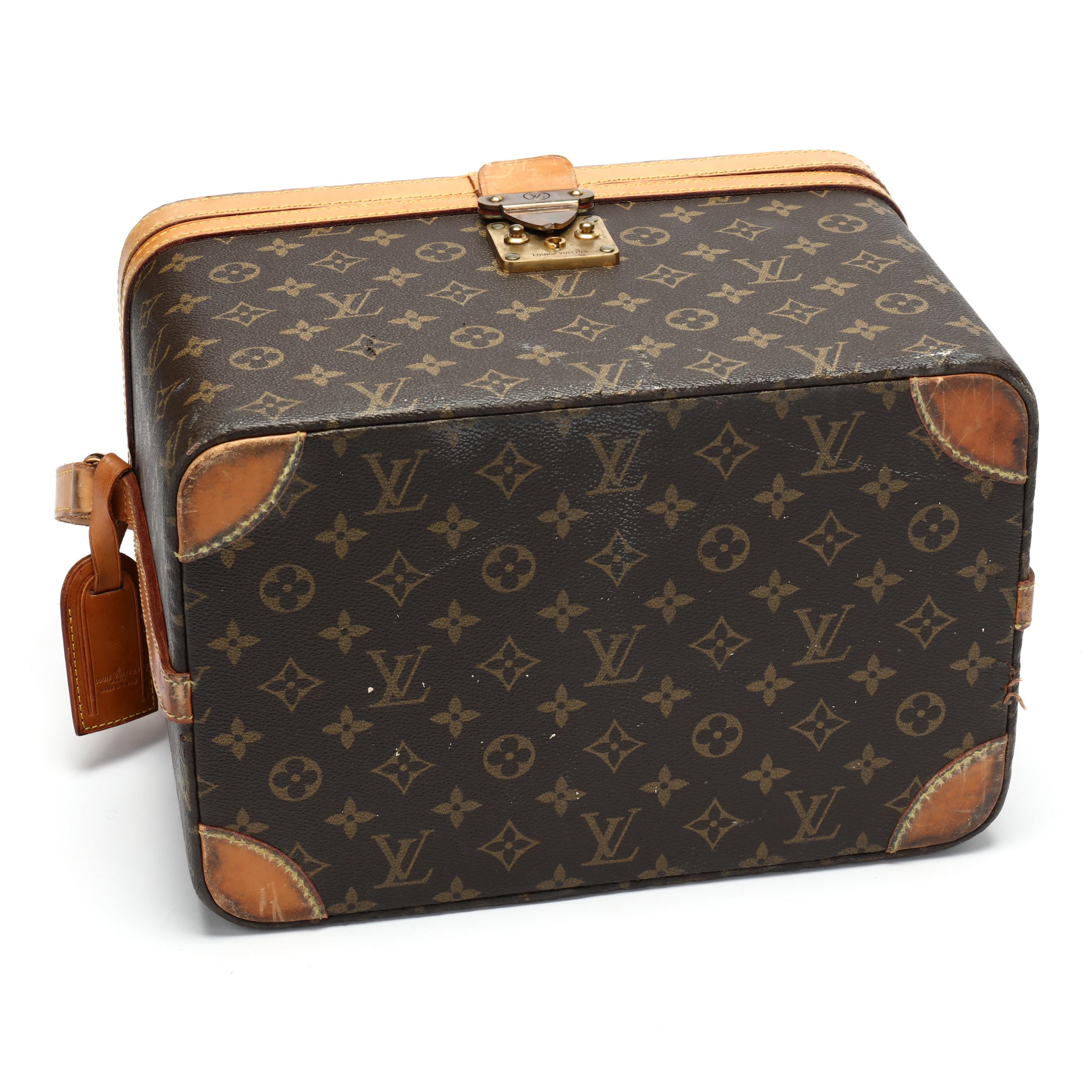 Louis Vuitton Train Case - 11 For Sale on 1stDibs  louis vuitton vintage train  case, louis vuitton train case vintage, louis vuitton makeup train case