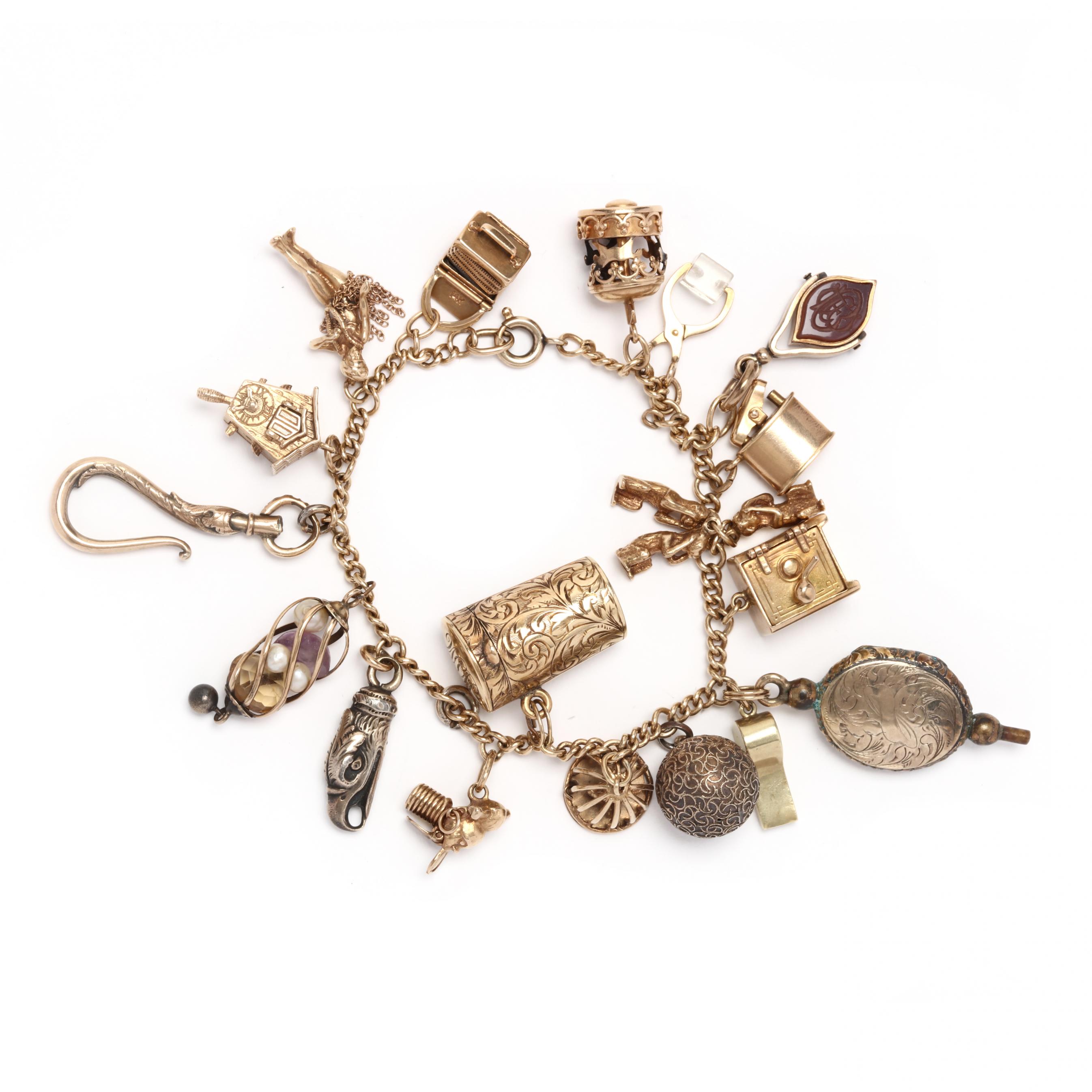 Gold Charm Bracelet with Vintage Gold Charms (Lot 3137