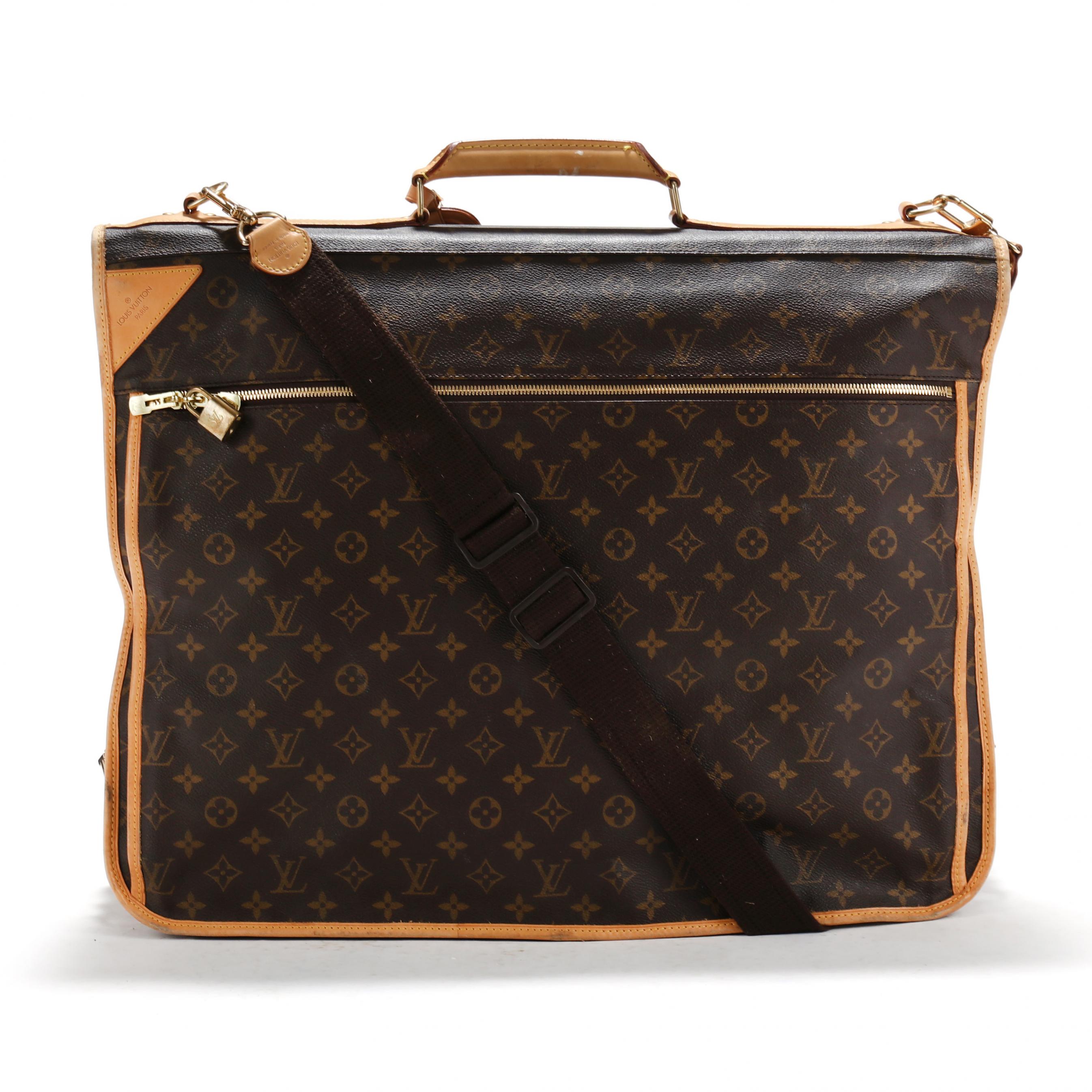 Louis Vuitton Weekender Garment Cover (Lot 3036 - Luxury