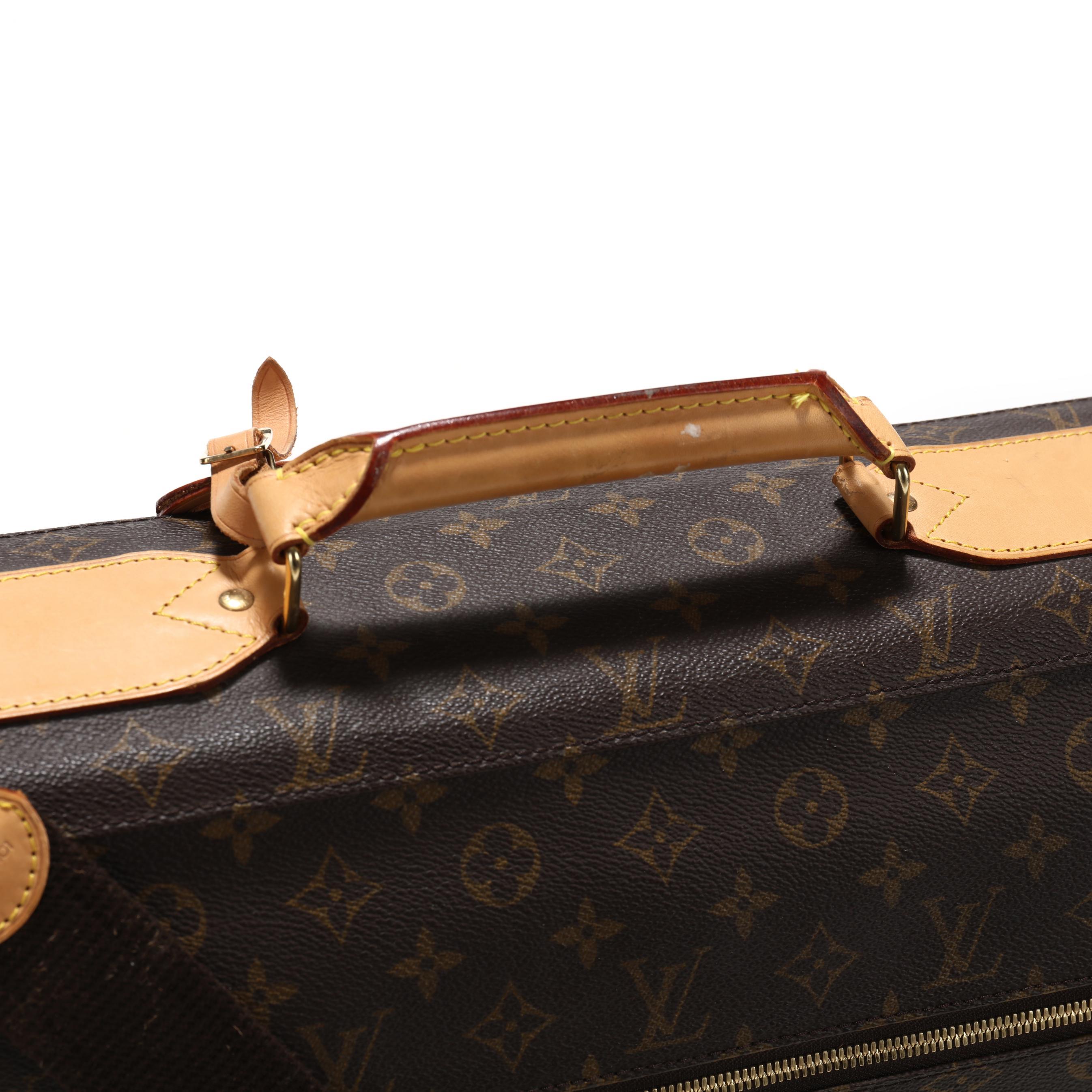 Louis Vuitton Weekender Garment Cover (Lot 3036 - Luxury