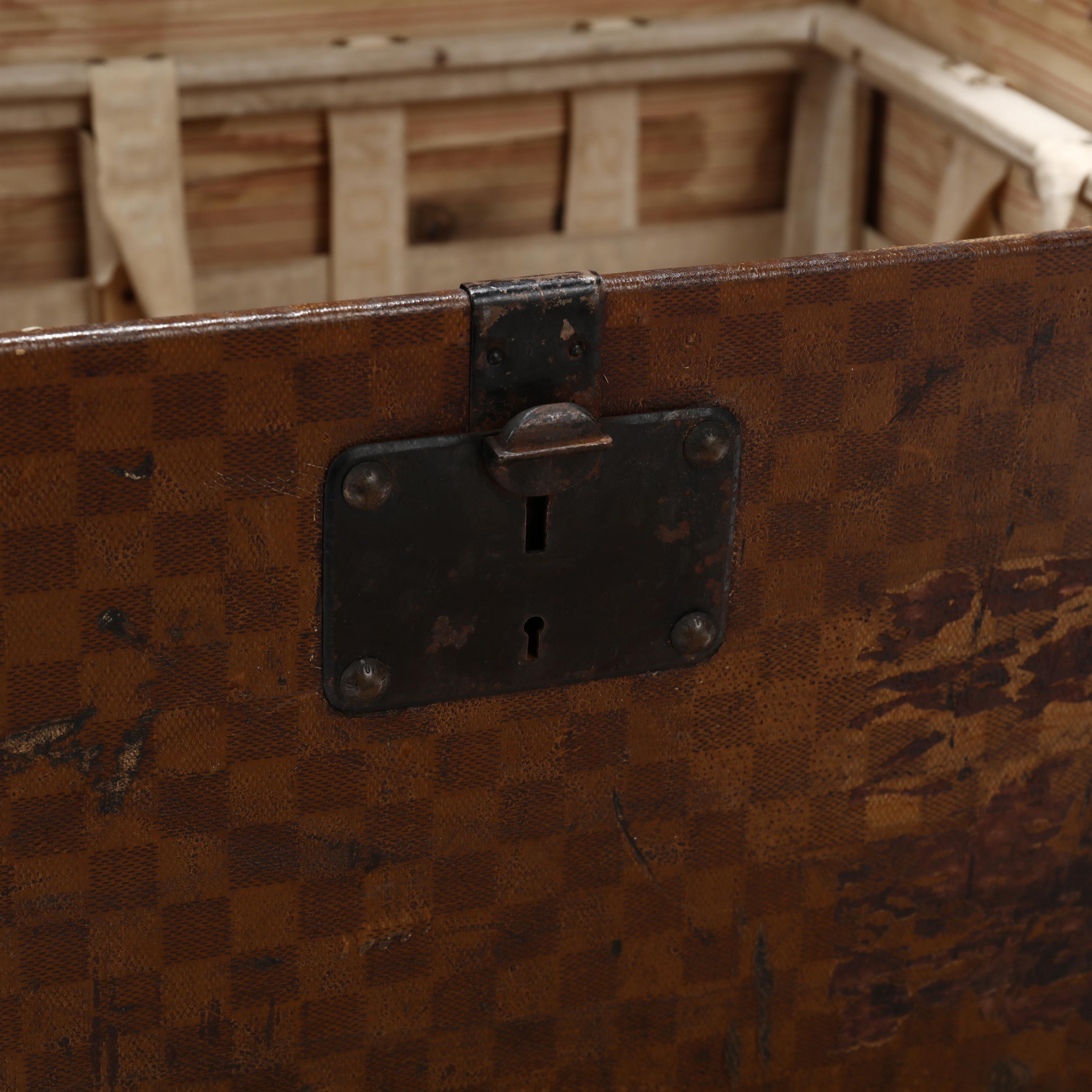 Louis Vuitton Antique Hat Box Steamer Trunk (Lot 3032 - Luxury