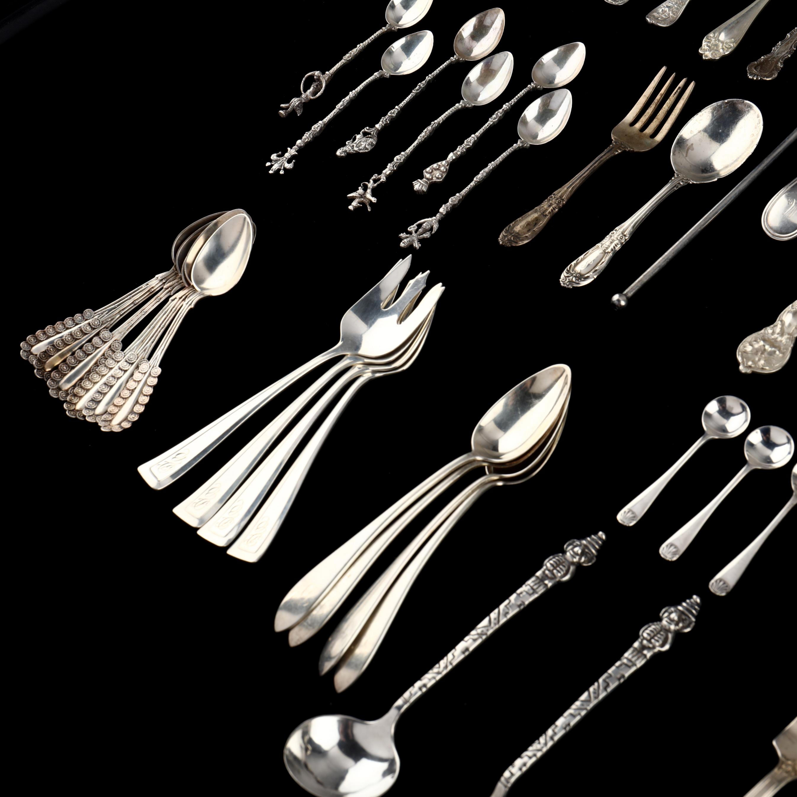 A Collection of Sterling Silver Flatware (Lot 3316 - Luxury