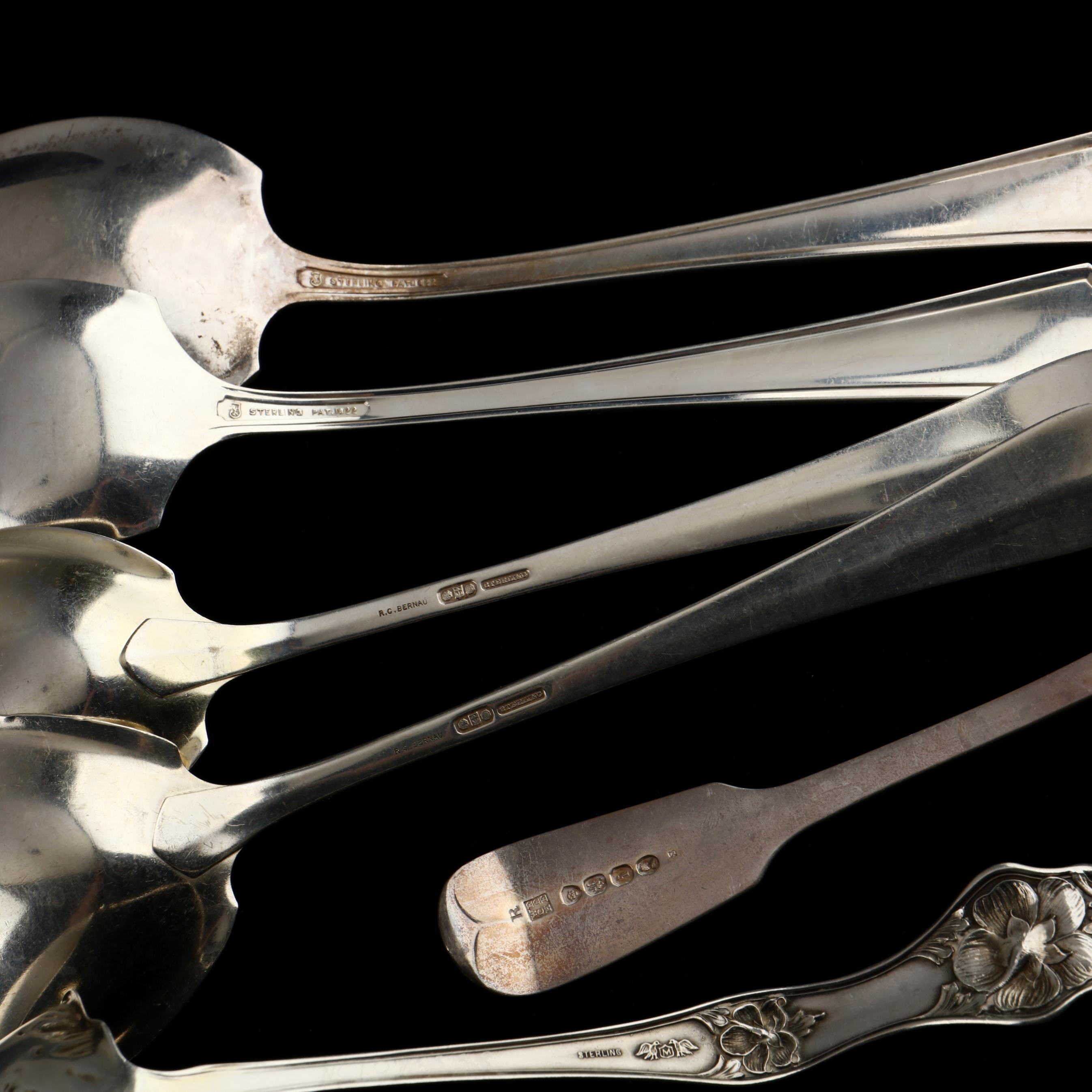 A Collection of Sterling Silver Flatware (Lot 3316 - Luxury