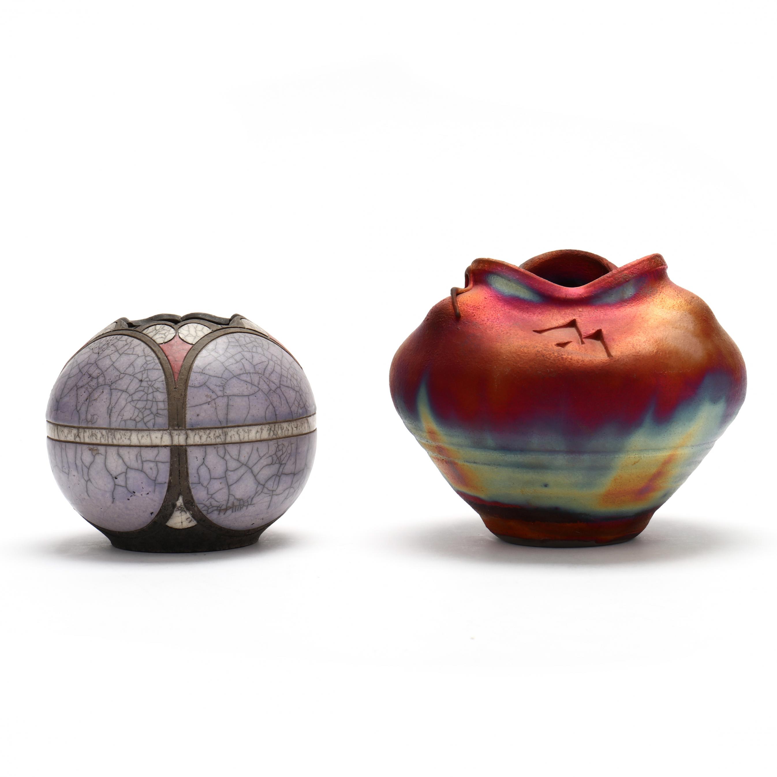 s*w様 AriiMomoyo Pottery ハンドトレイ　新品未使用 Two Raku Pottery Vases, Andy Smith and Kerry Gonzalez (Lot 3499