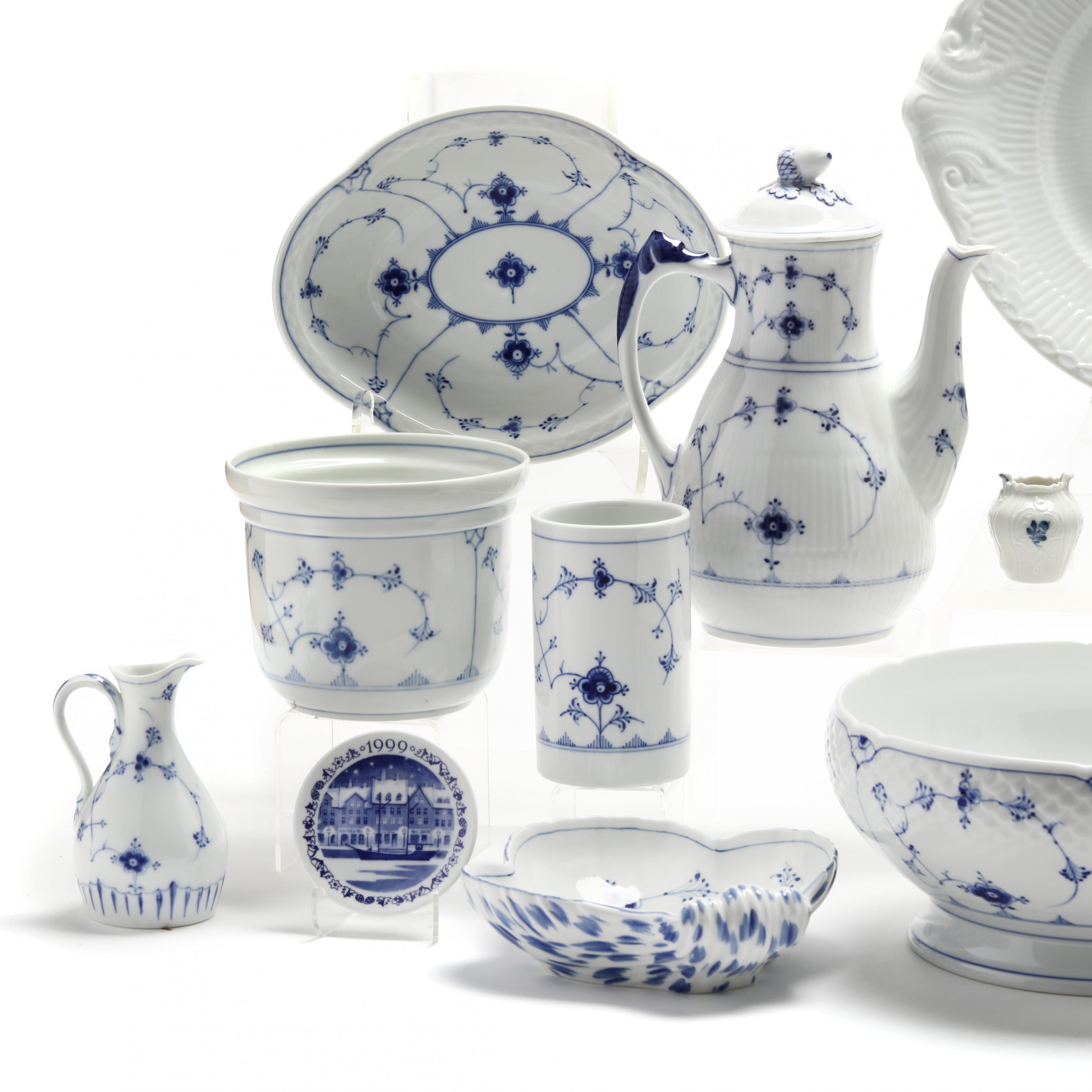 Bing & Grondahl, Blue Traditional Porcelain Servingware and 