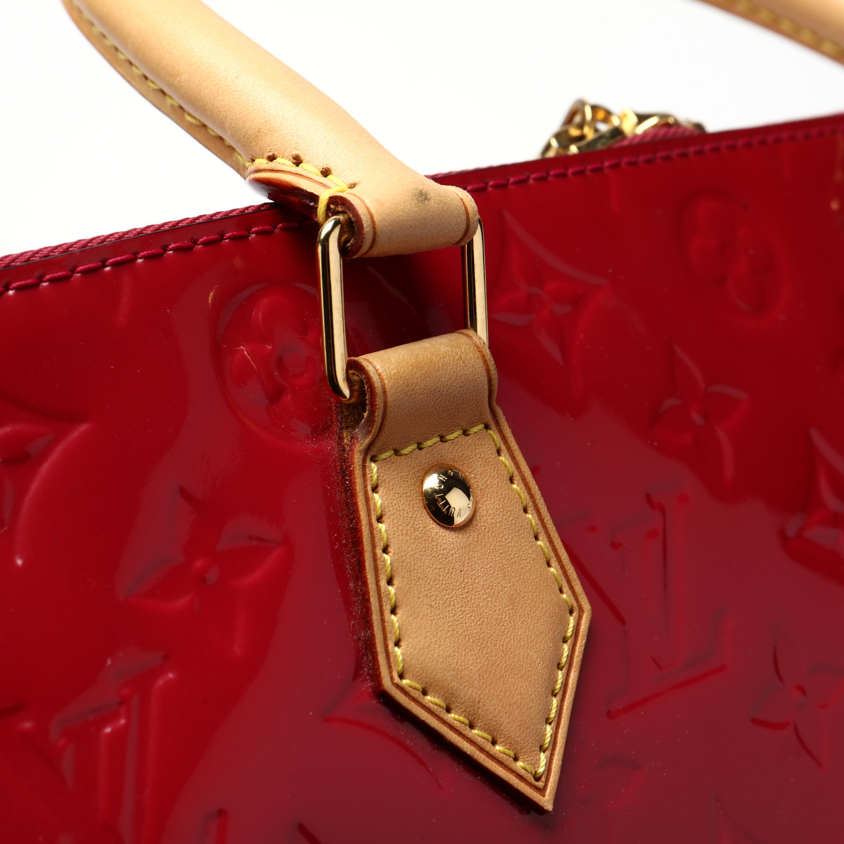 Sold at Auction: Louis Vuitton, LOUIS VUITTON 'HOUSTON' PATENT VERNIS  SHOULDER BAG