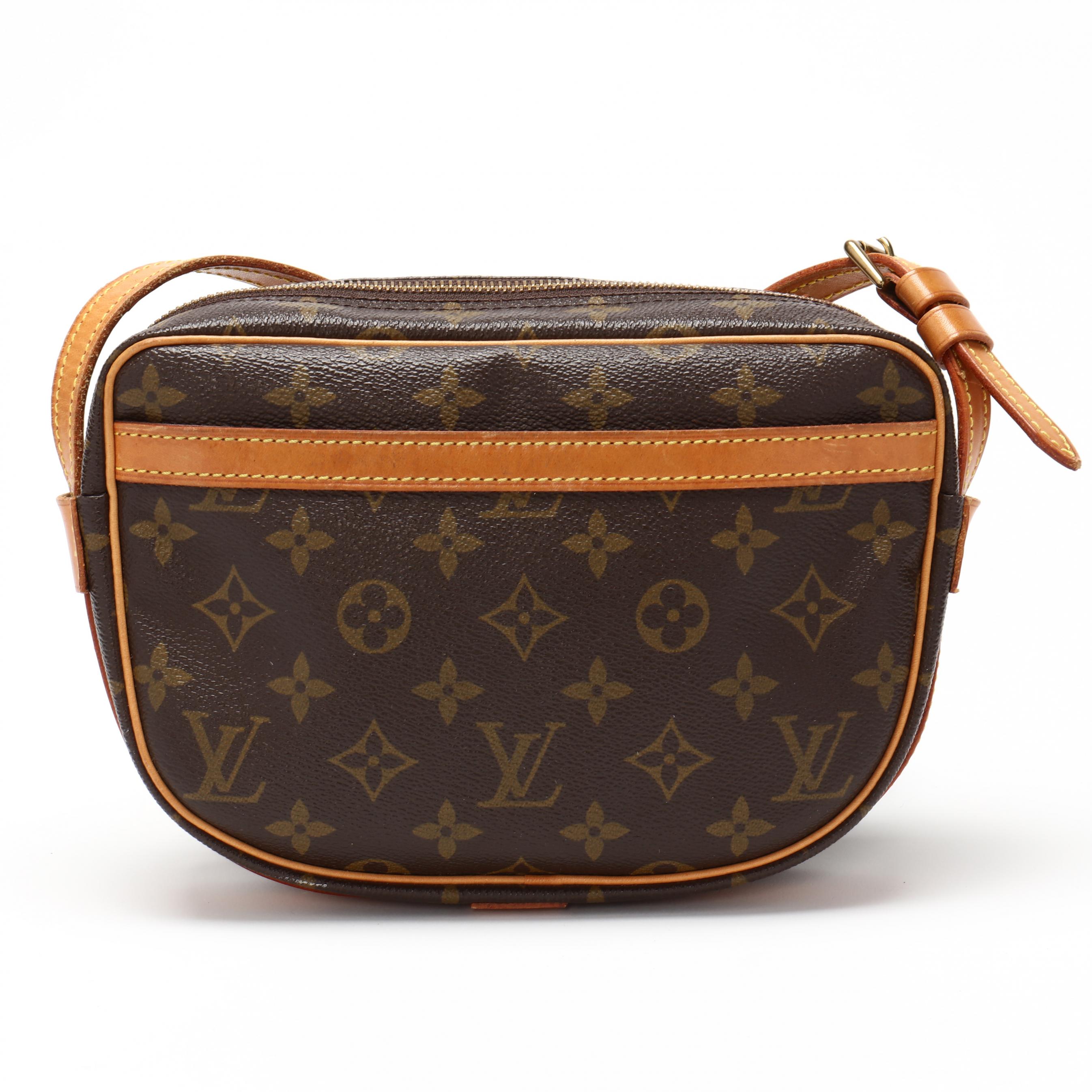 Vintage Louis Vuitton Jeune Fille Crossbody Bag (Lot 1473 - September  Estate Auction Sep 21, 2023, 9:00am)
