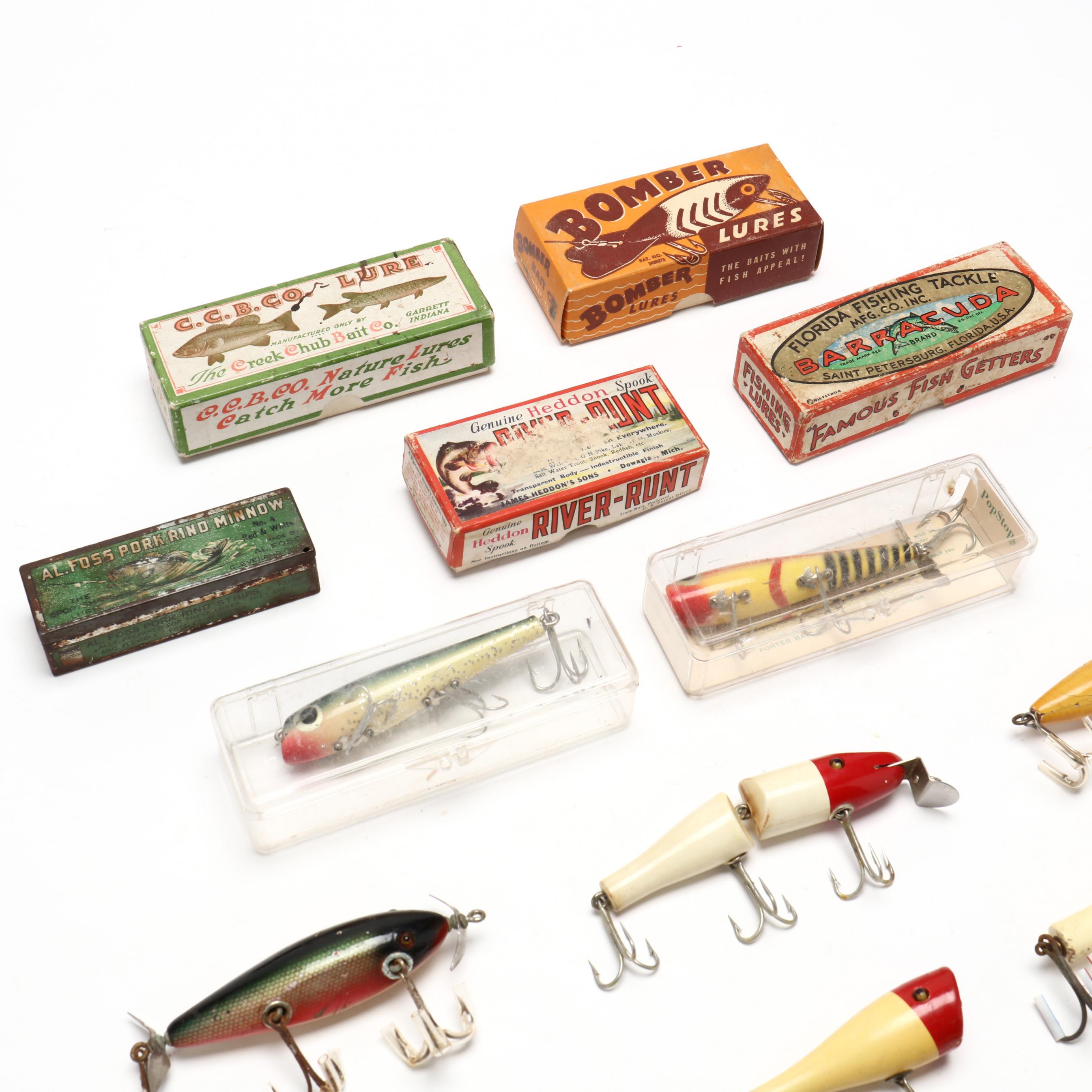 Sixteen Vintage Fishing Lures (Lot 1472 - Fall Sporting Art