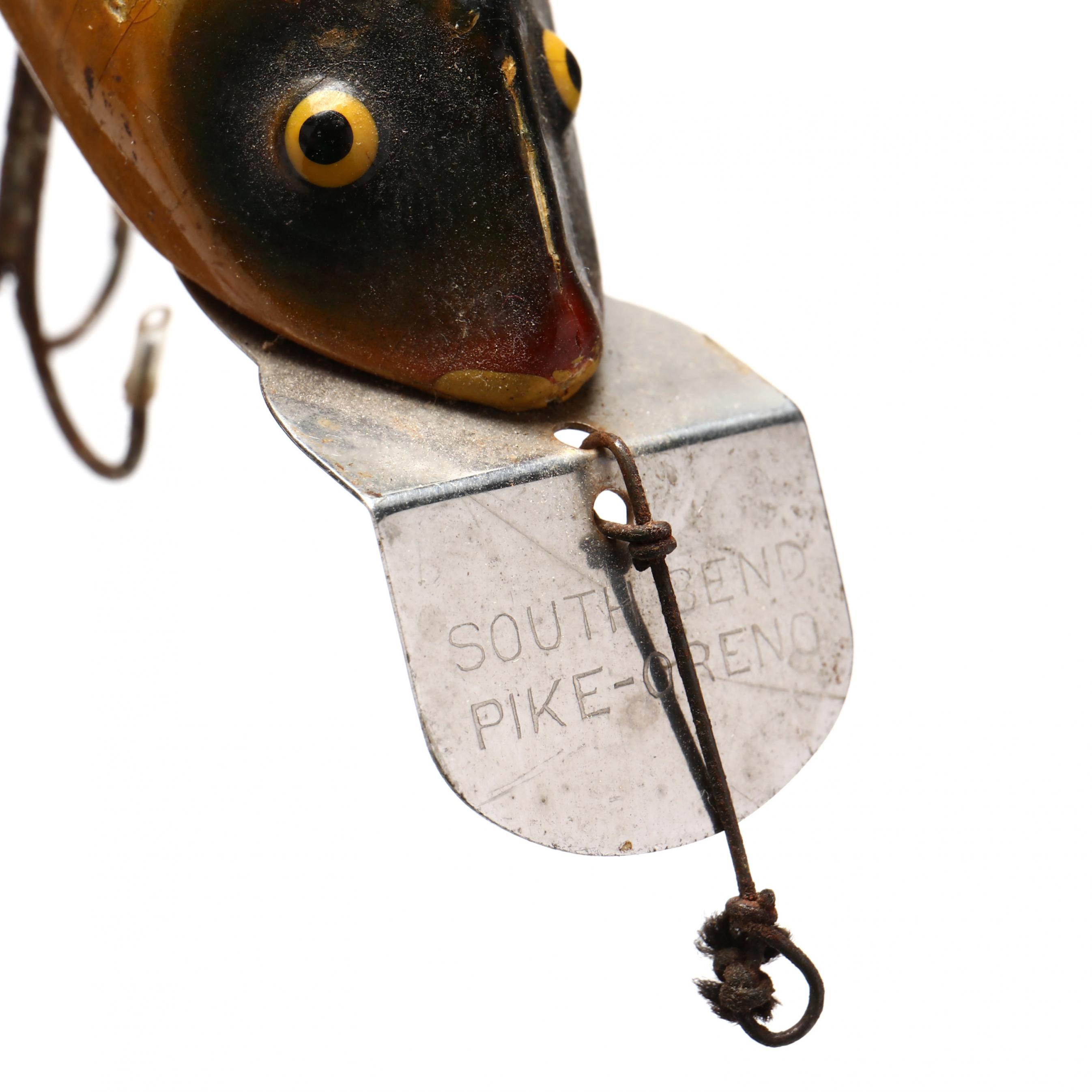 Sixteen Vintage Pike Lures with Tackle Box (Lot 1473 - Fall