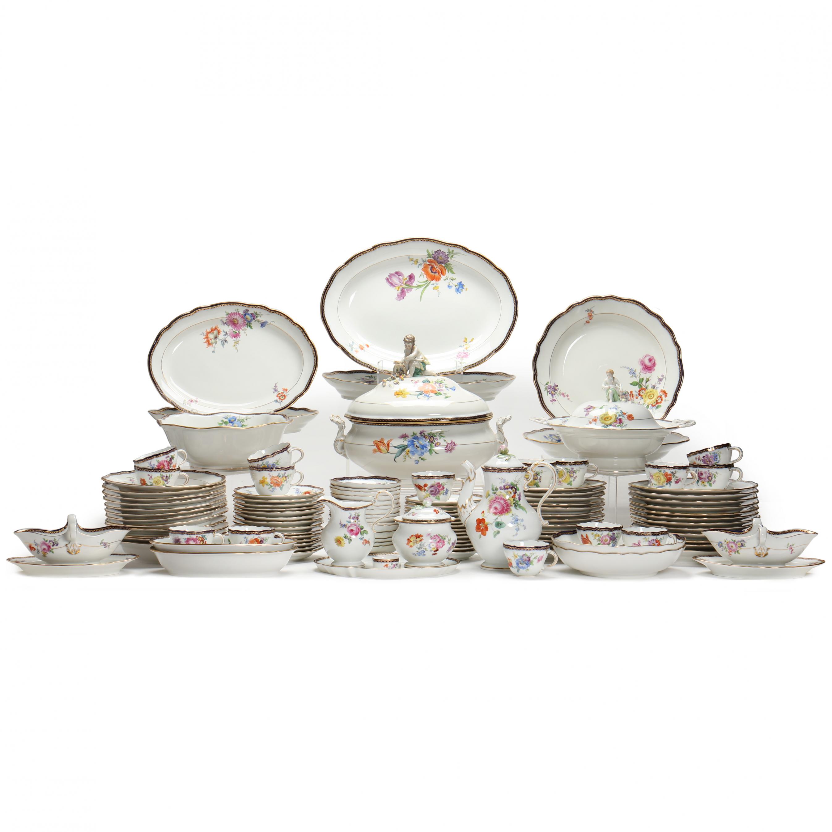 A Large Meissen Dekor 30A or Blumen 30A Tableware Service (115