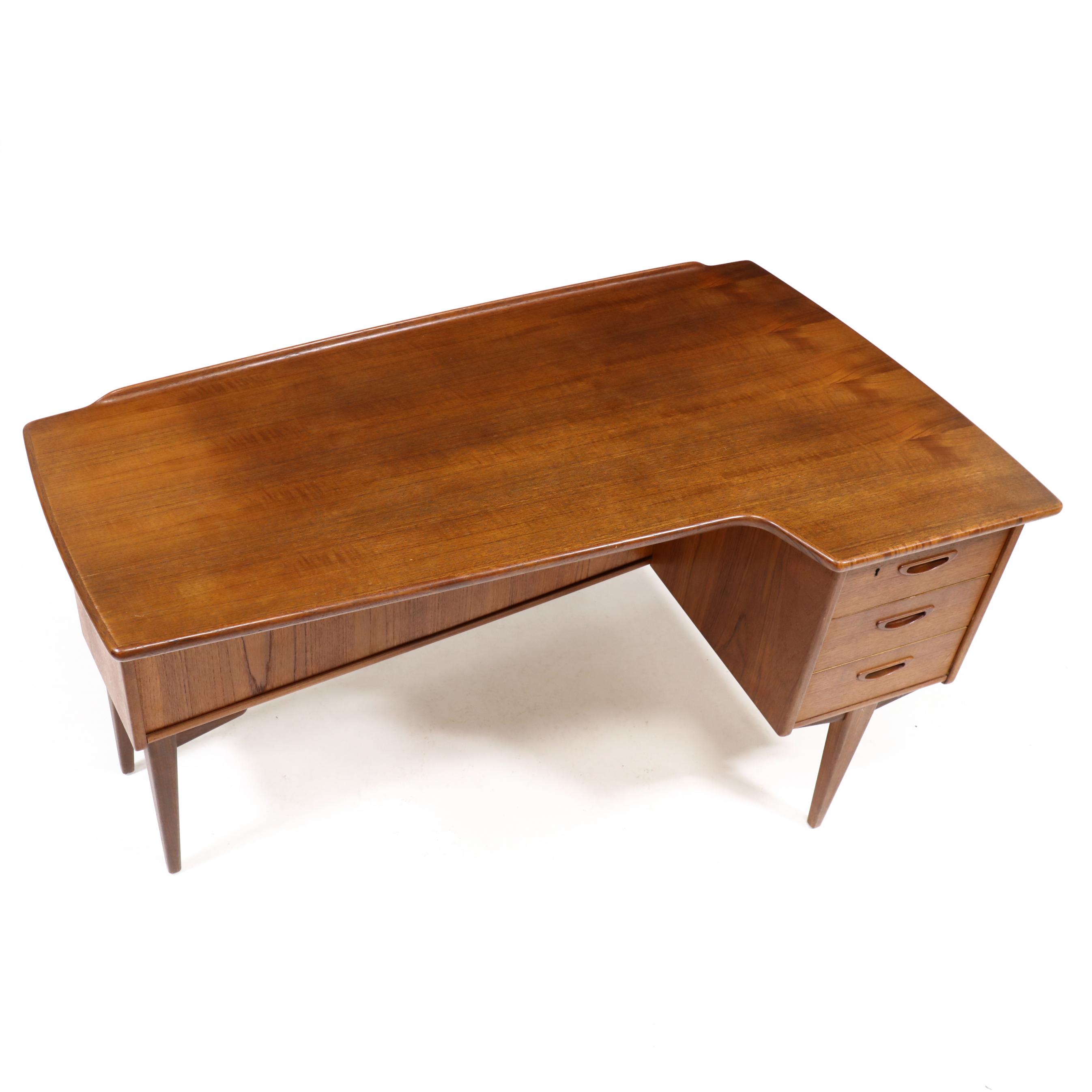 Göran Strand, Danish Teak Boomerang Desk (Lot 3163 - Modern