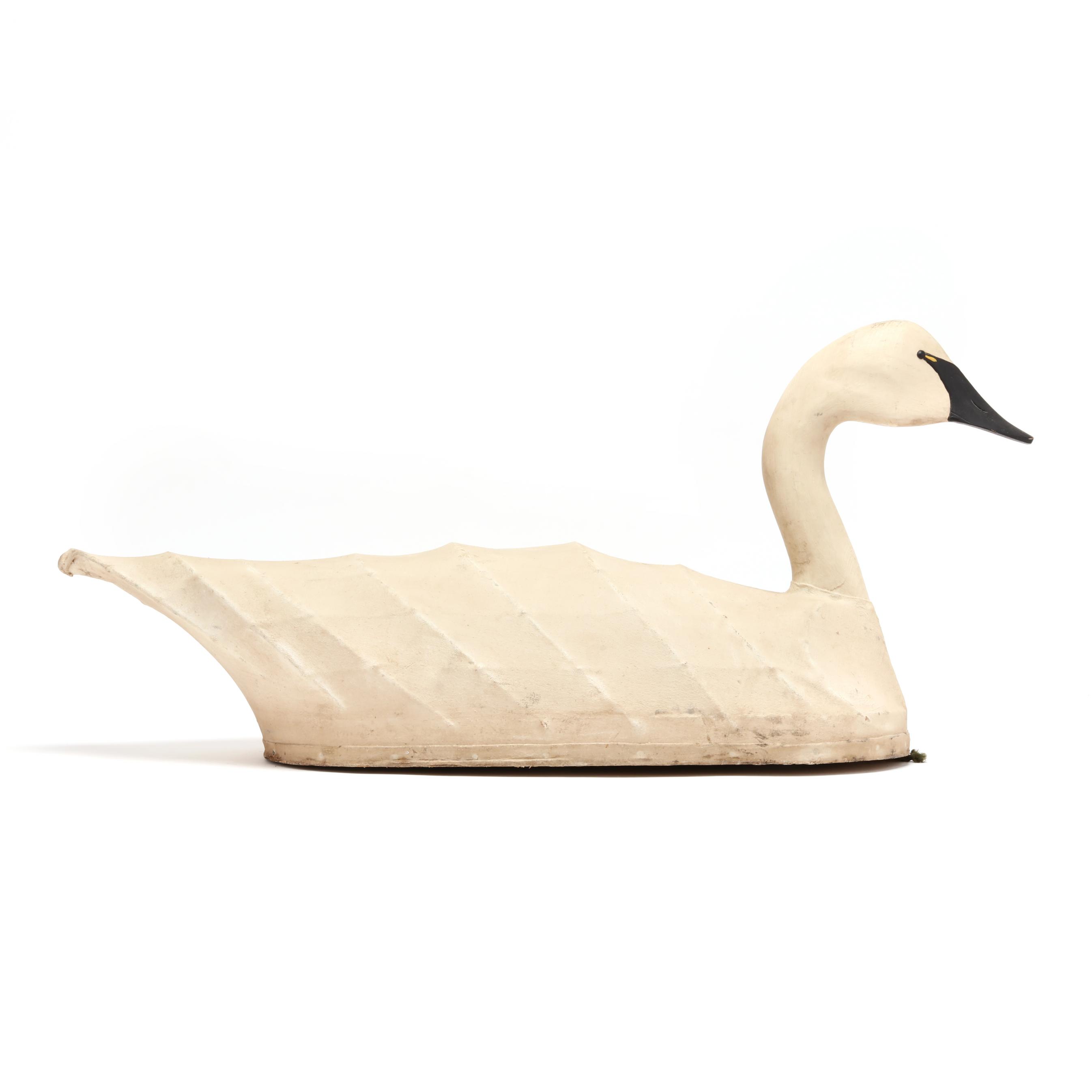 Ronnie Wade (NC, b. 1943), Swan (Lot 4222 - Sporting Art