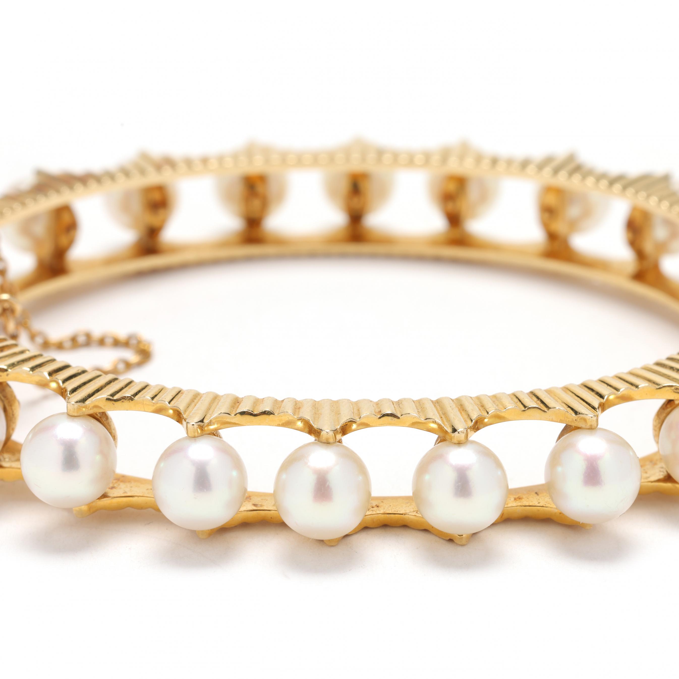 atelier el Drop bangle（K10＋pearl） Timeless Beautiful 22k Gold Tapering Leaf Bangle Bracelet
