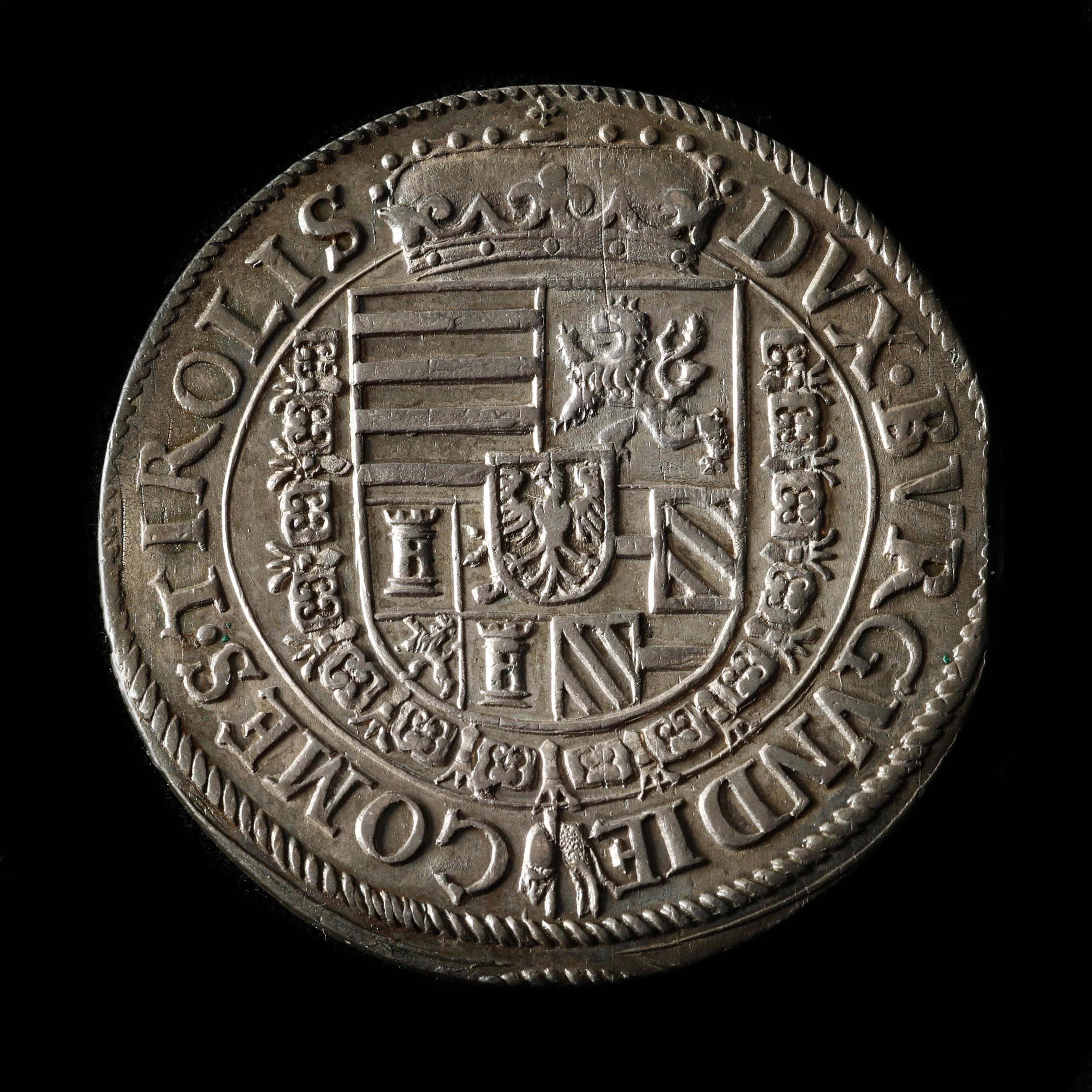 オーストリア 2ドゥカット銀貨 14枚の盾とFerdinand Carol大公