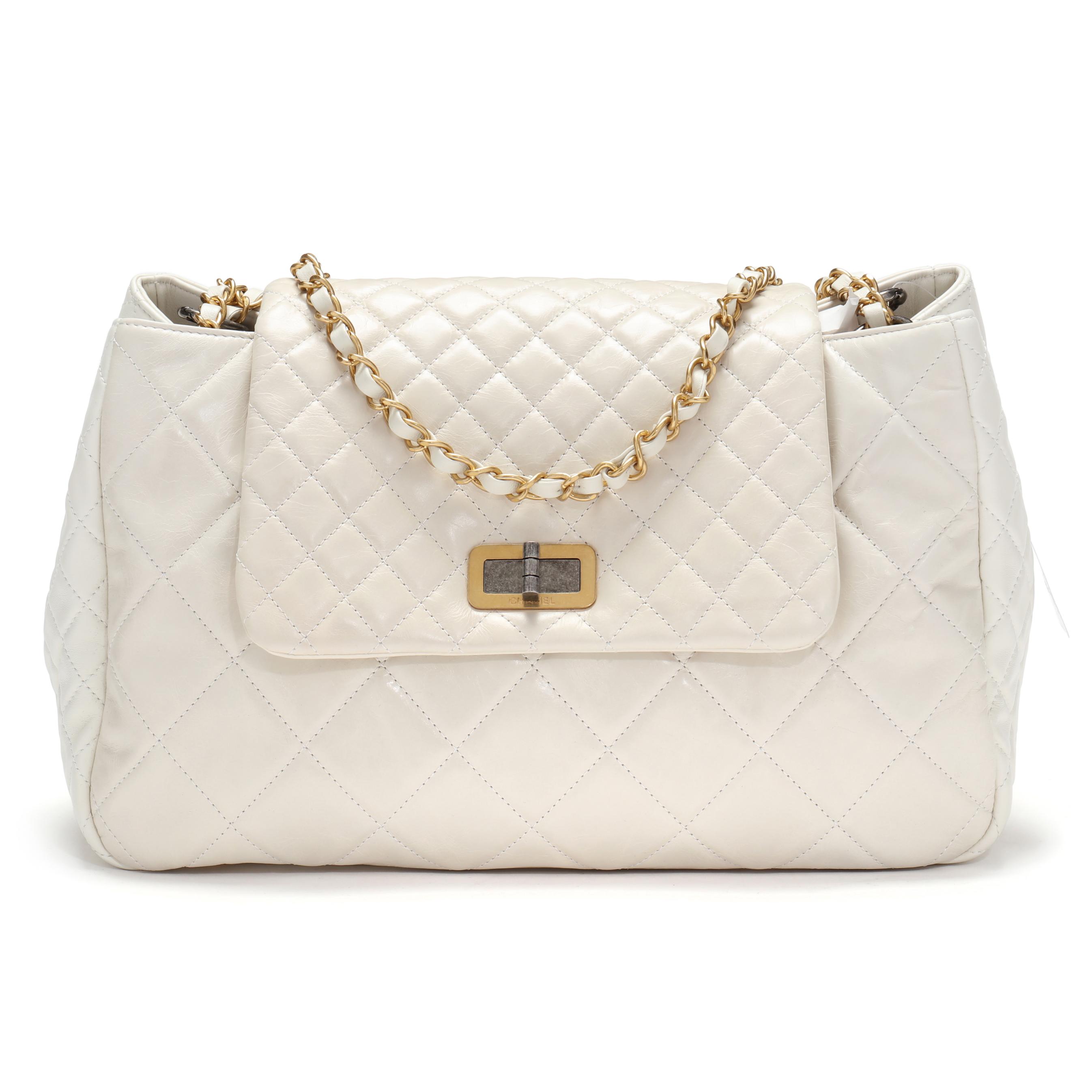CHANEL バブーシュ 白 Fumika uchida CHANEL バブーシュ 白 Fumika uchida