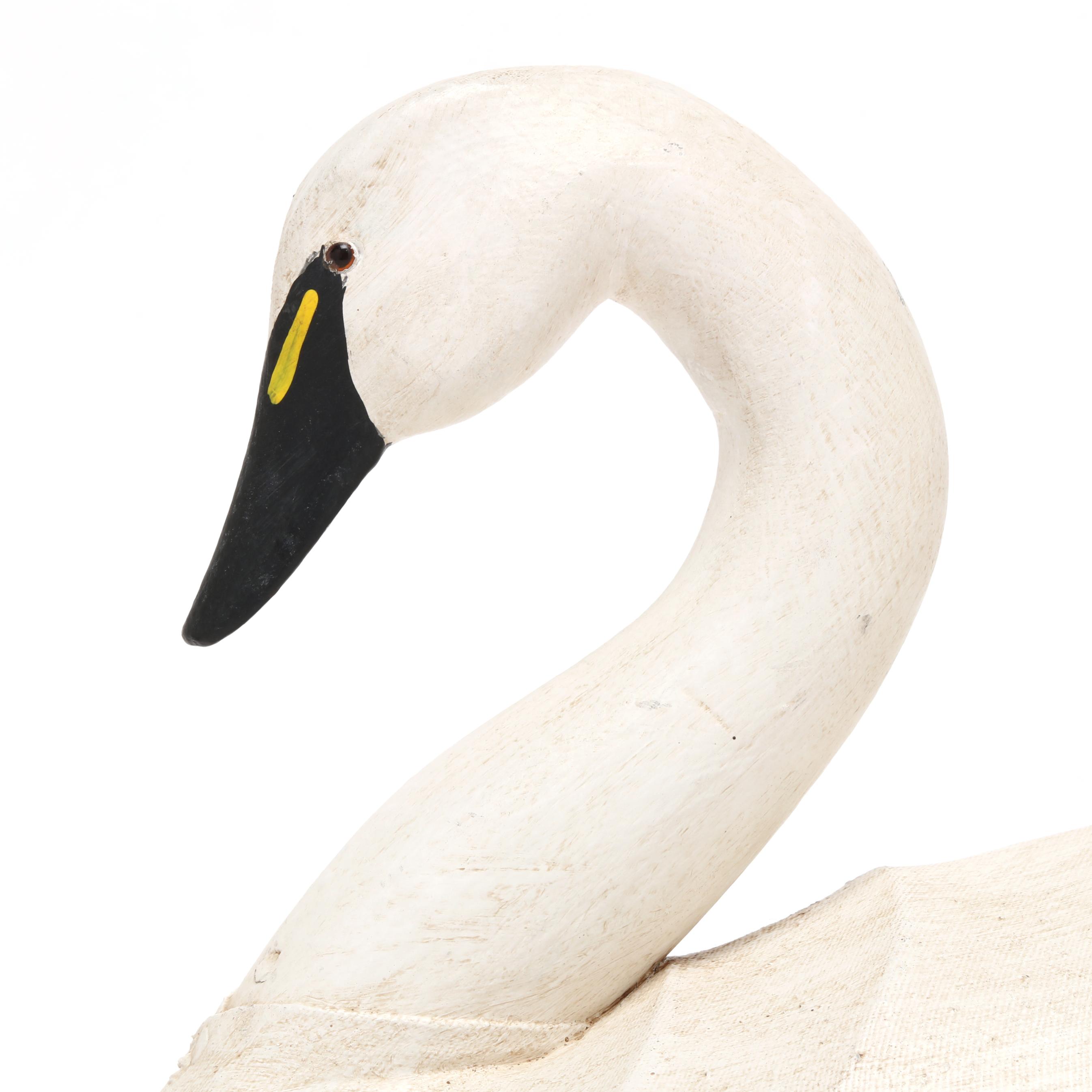 William Moseley (NC, 1925-2015), Diminutive Swan Pair (Lot 1268