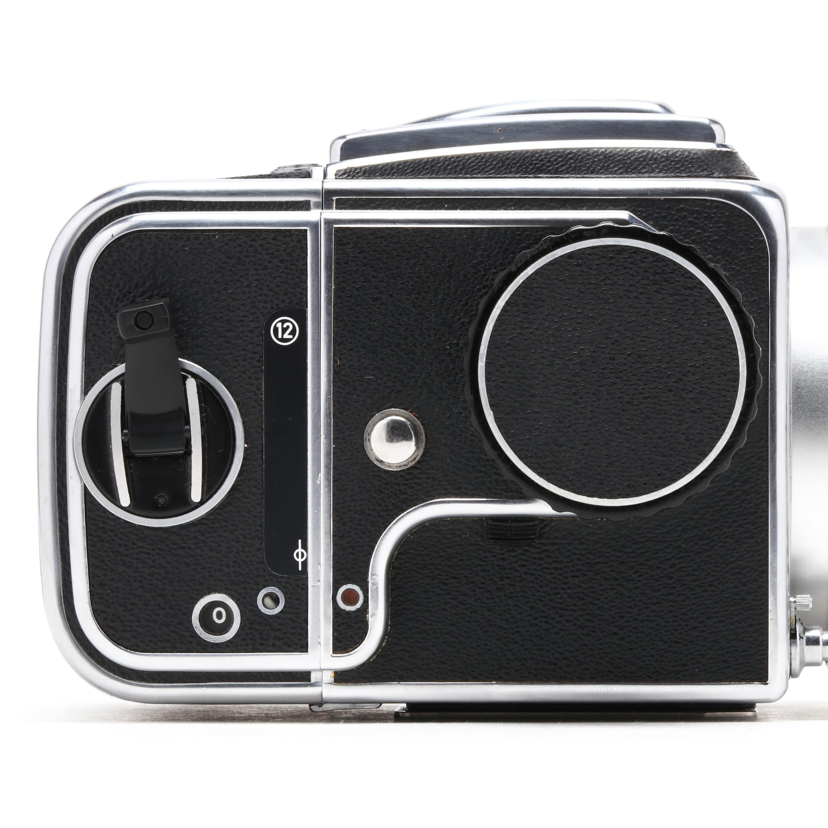 Vintage Hasselblad 500C Camera with Carl Zeiss Distagon Lens Vintage Hasselblad 500C Camera with Carl Zeiss Distagon Lens