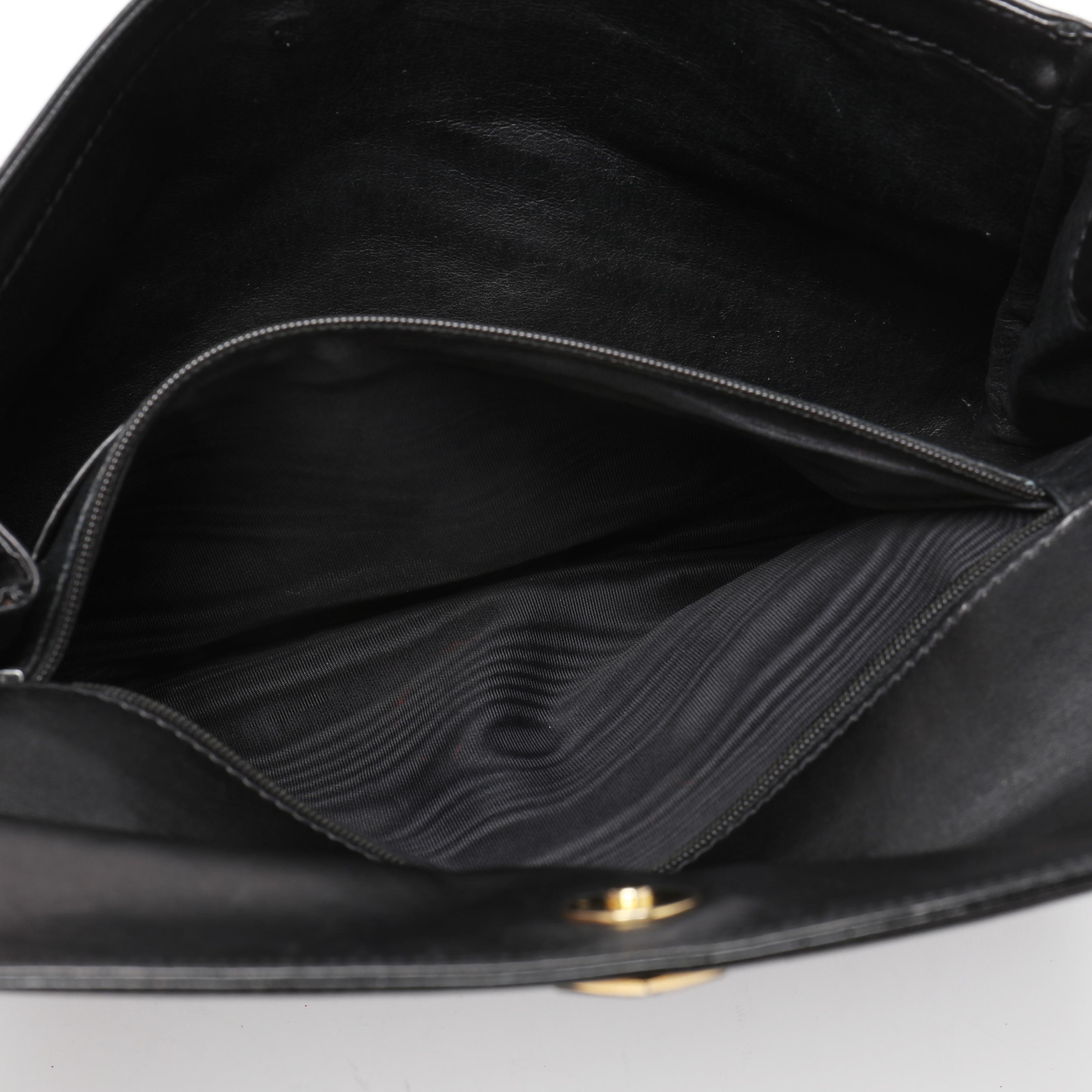 Gucci Envelope Clutch (Lot 3016 - Luxury Accessories & Estate