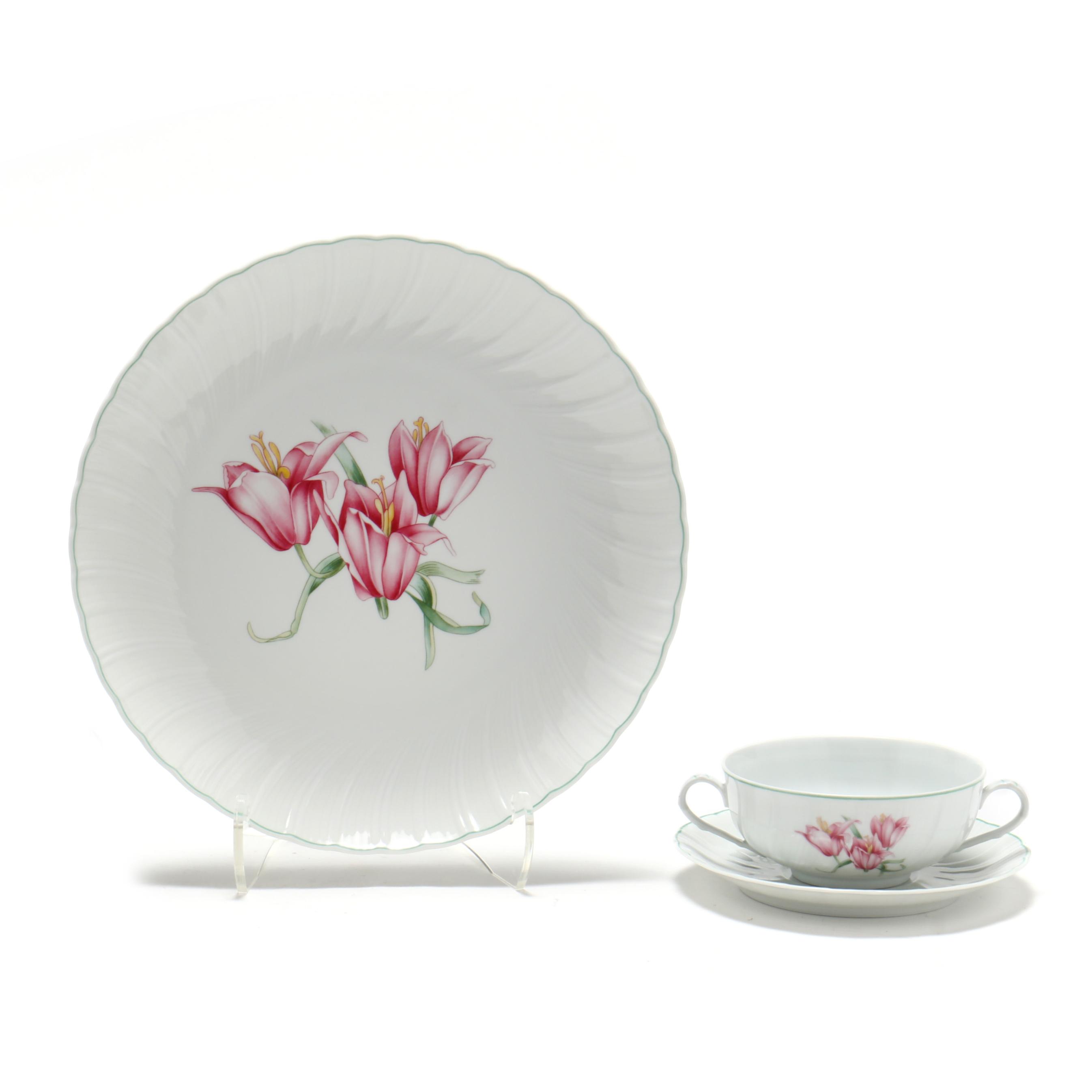 Bernardaud Limoges Crocus Tableware (Lot 2070 - )
