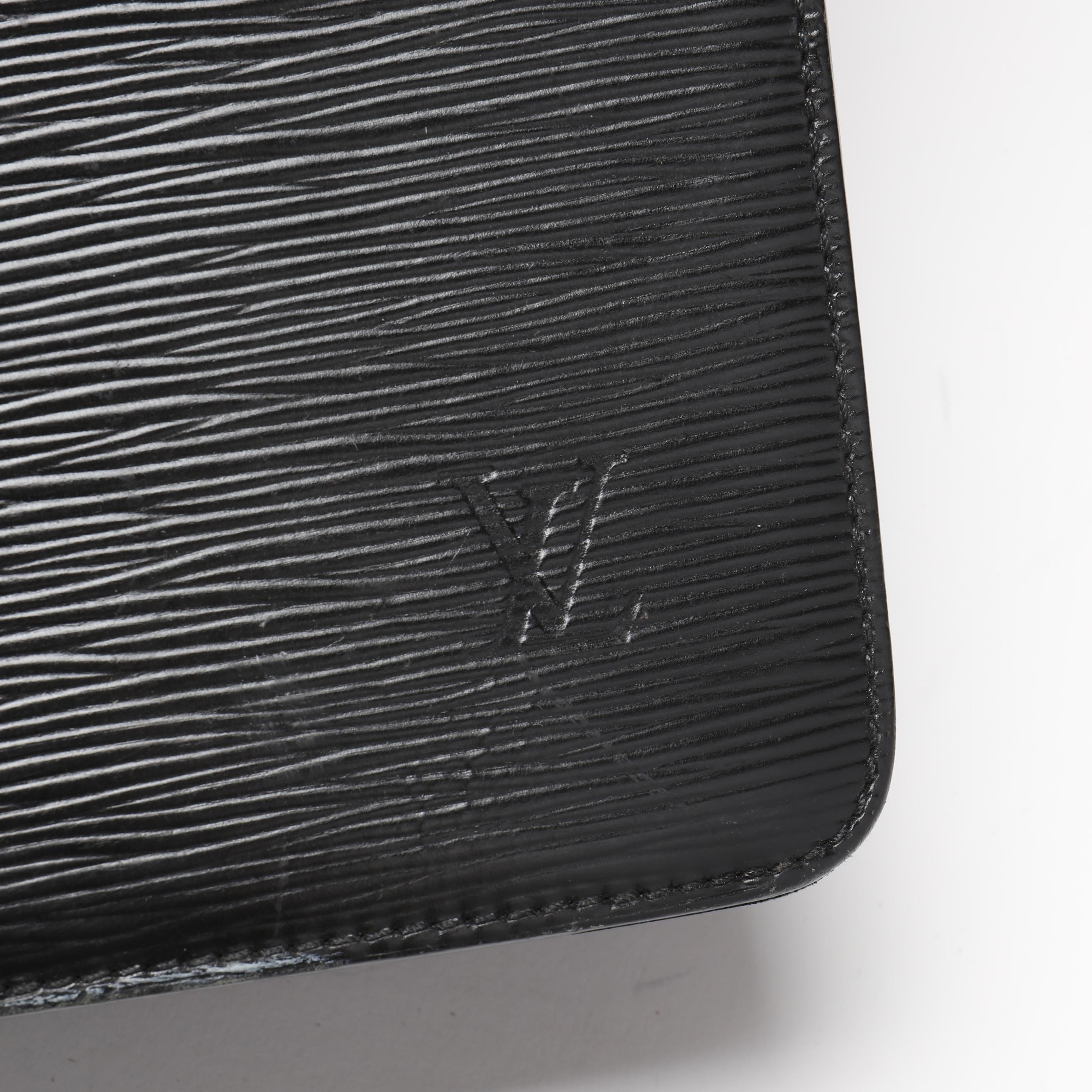 Louis Vuitton Epi Robusto Briefcase, in Black (Lot 3005 - Luxury Louis Vuitton Epi Robusto Briefcase, in Black (Lot 3005 - Luxury