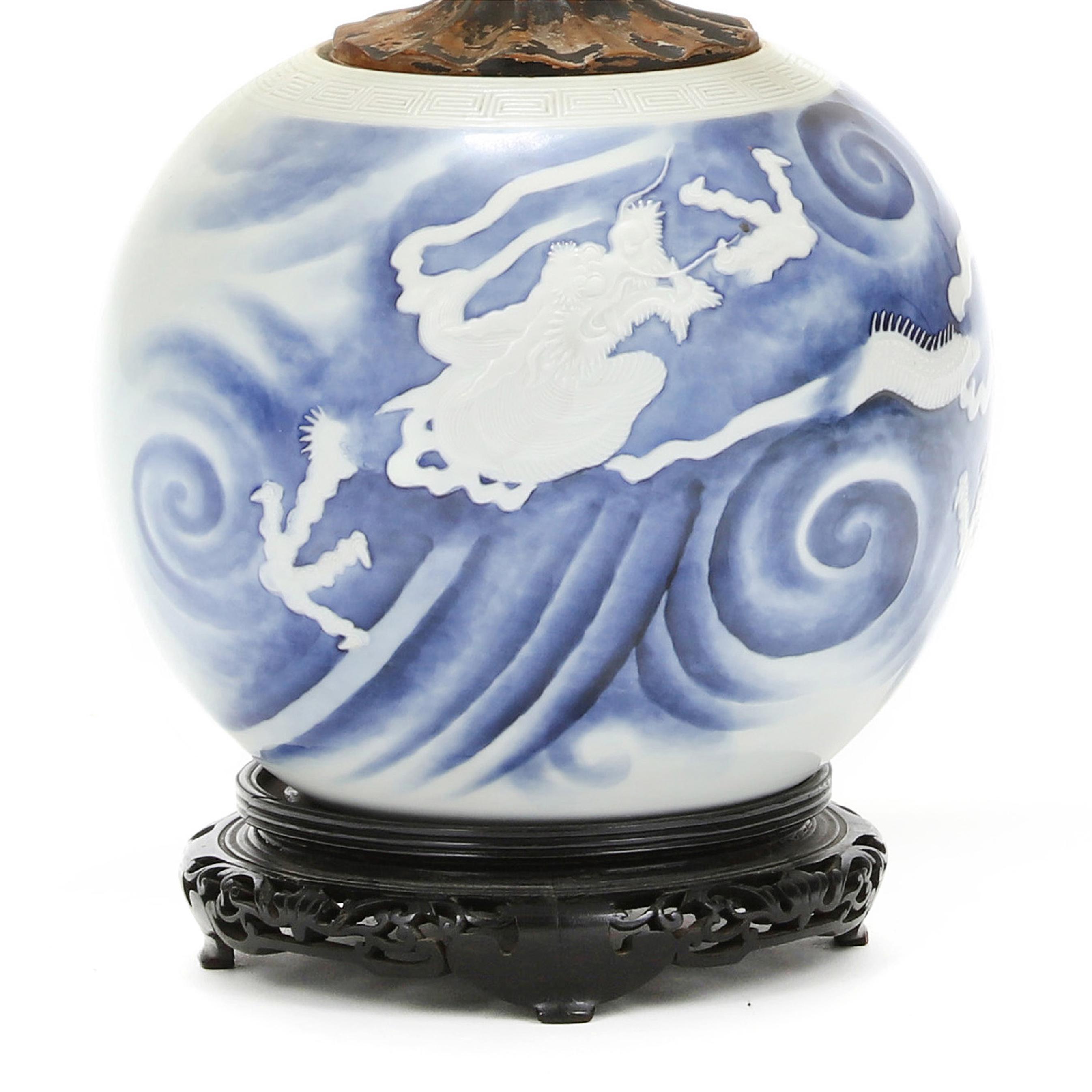 【新品】LAPUAN K Linenket (95x180cm) ホワイトブルー A Japanese Porcelain Blue and White Hirado Ware Dragon Jar Lamp